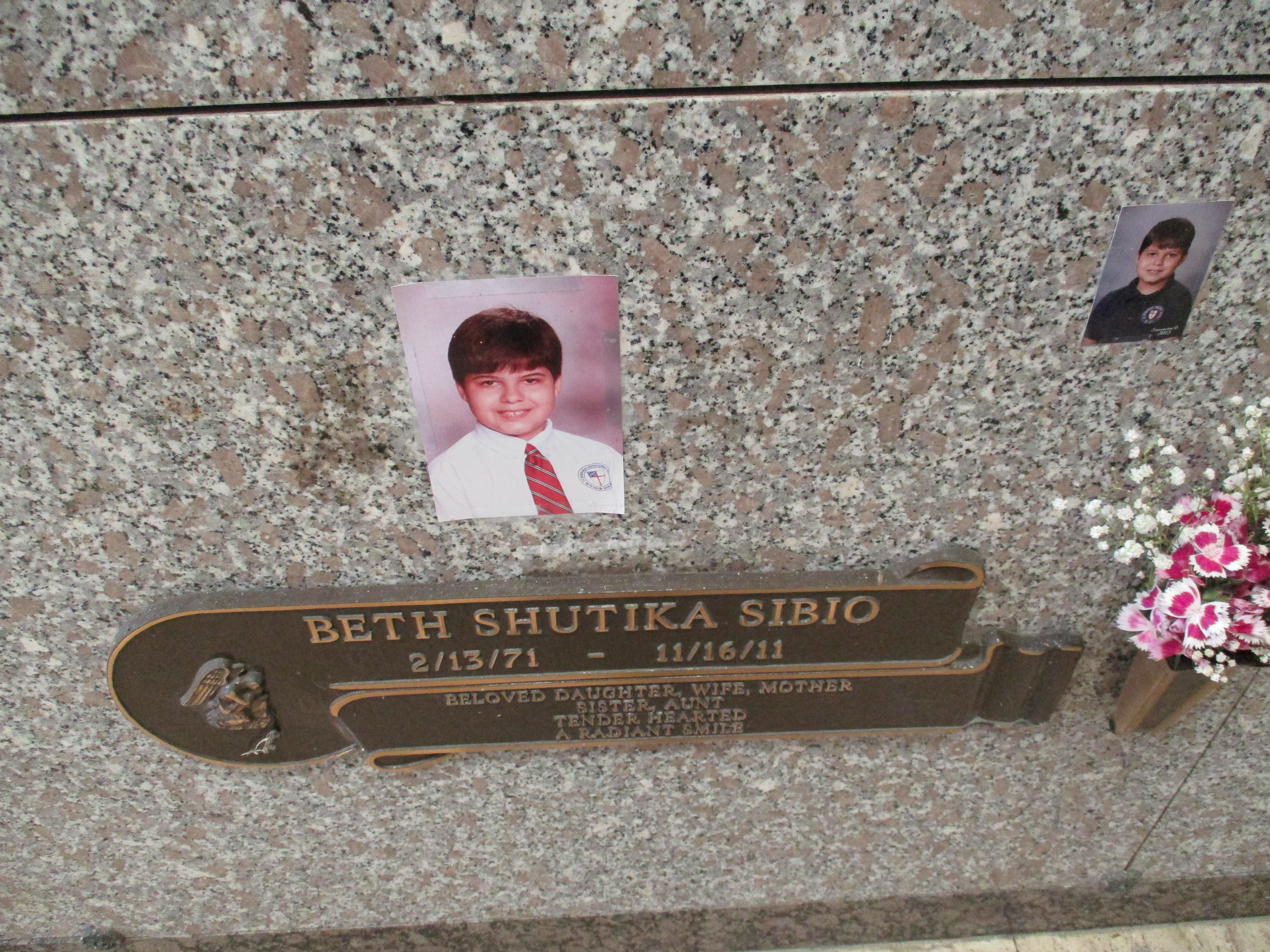 Beth Shutika Sibio