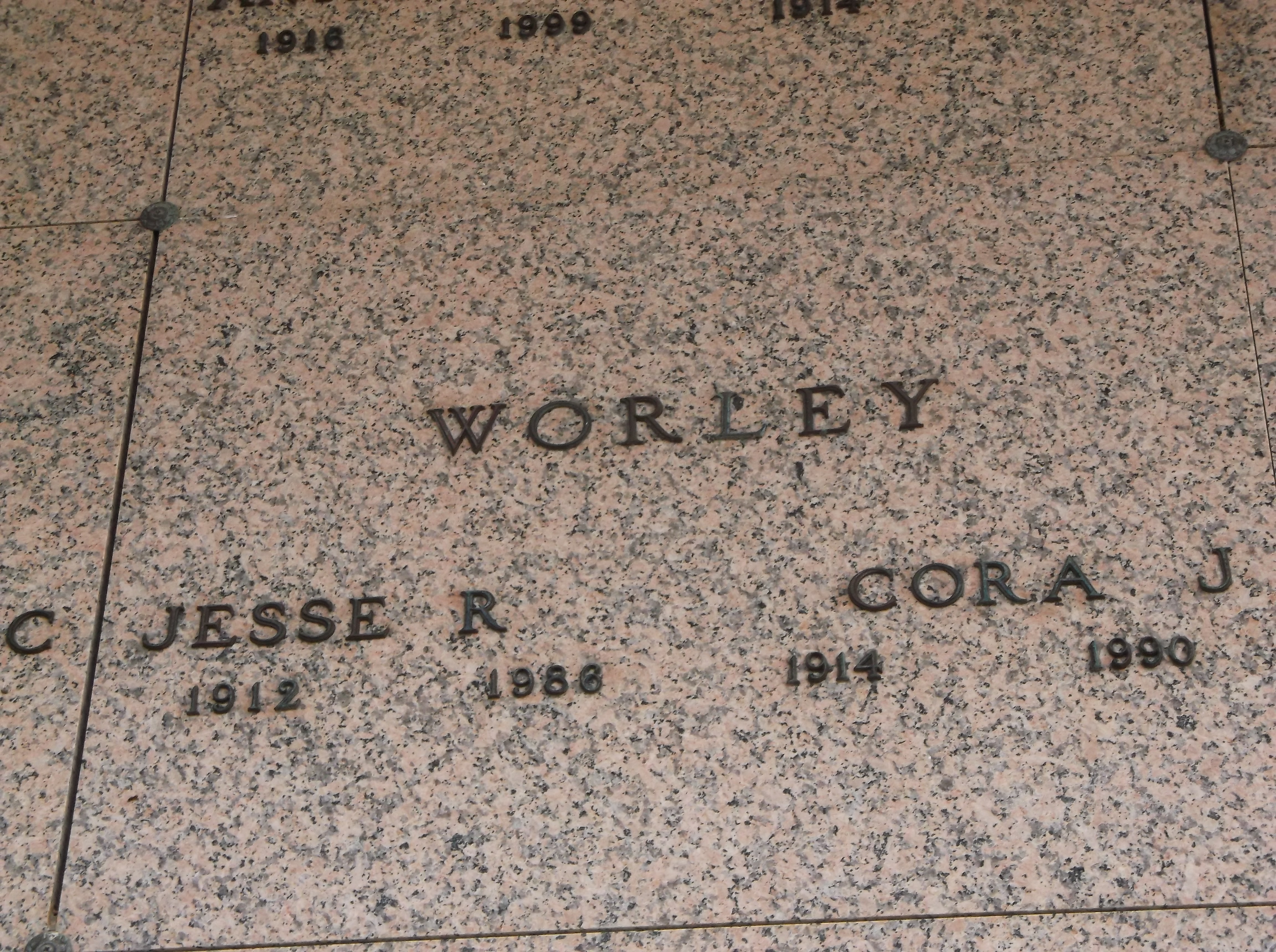 Jesse R Worley
