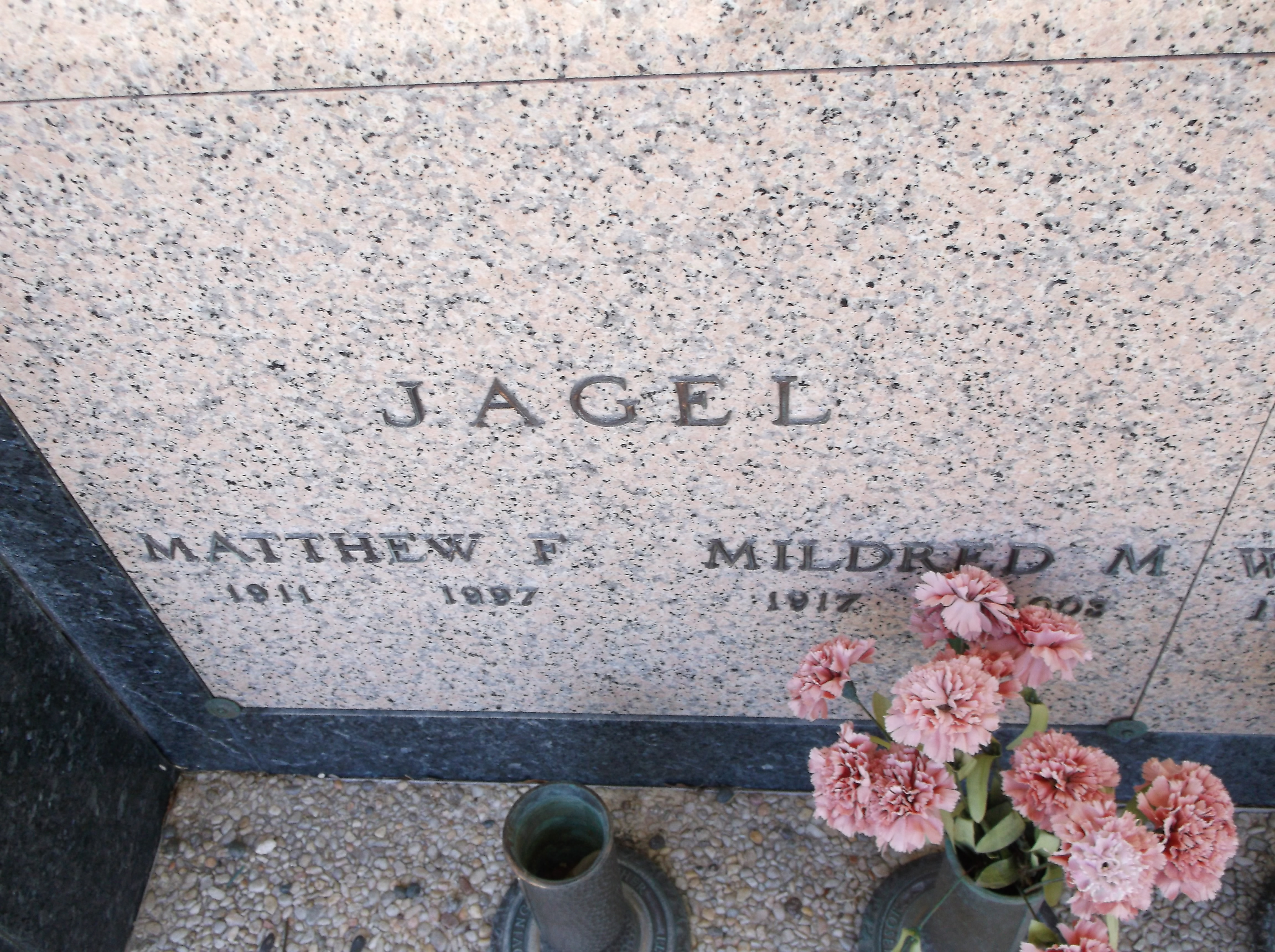 Mildred M Jagel