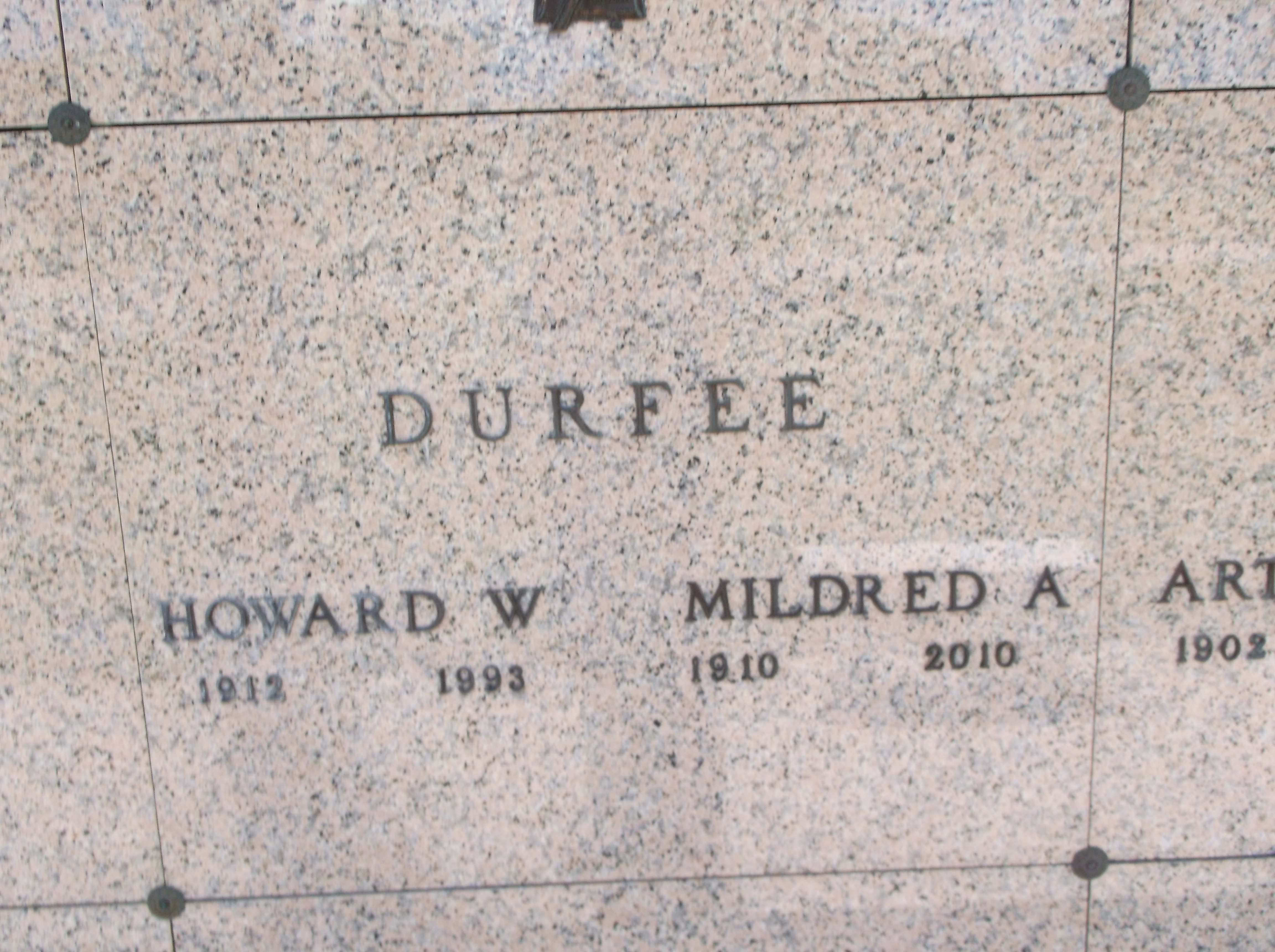 Mildred A Durfee