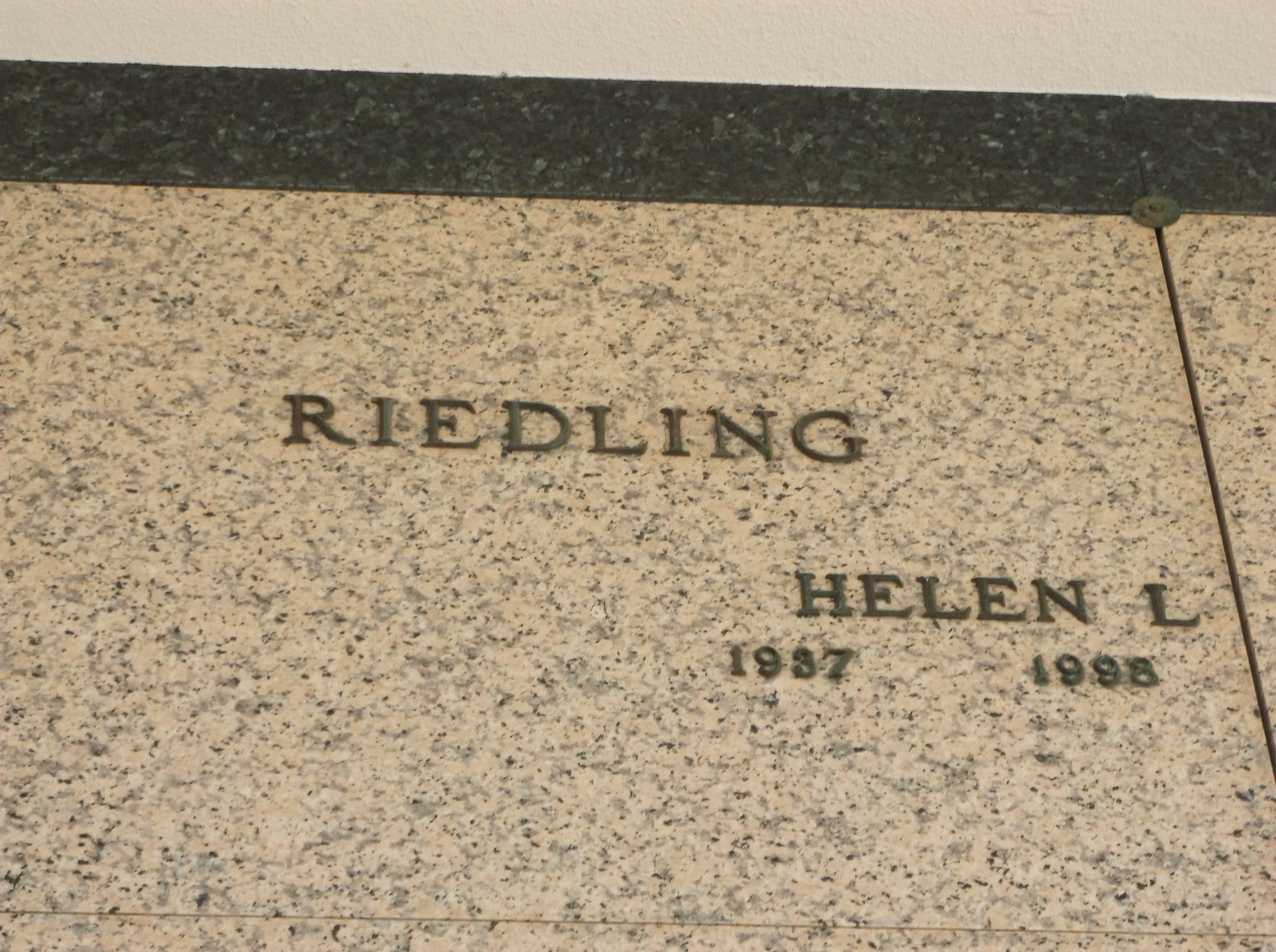 Helen L Riedling