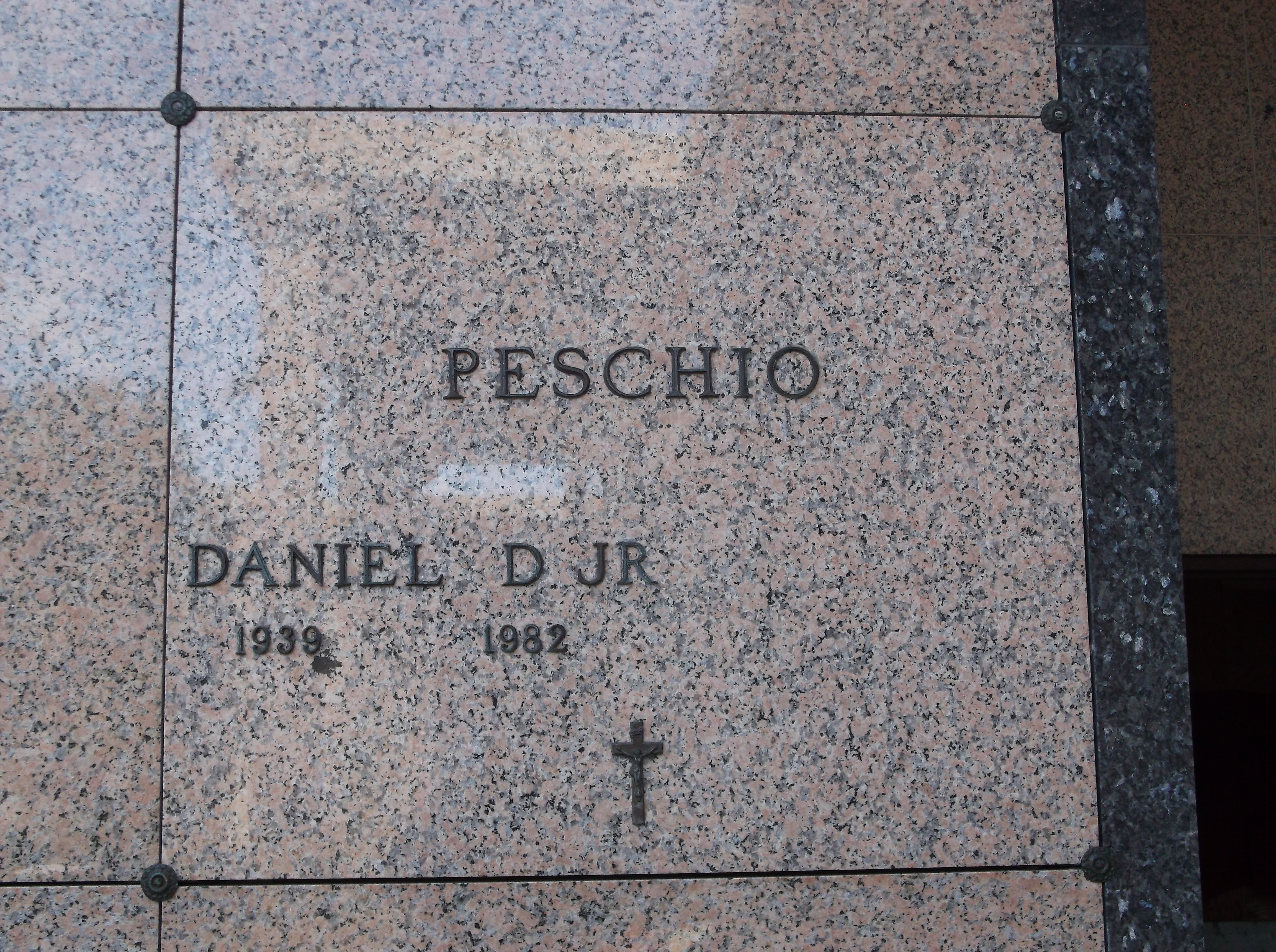 Daniel D Peschio, Jr