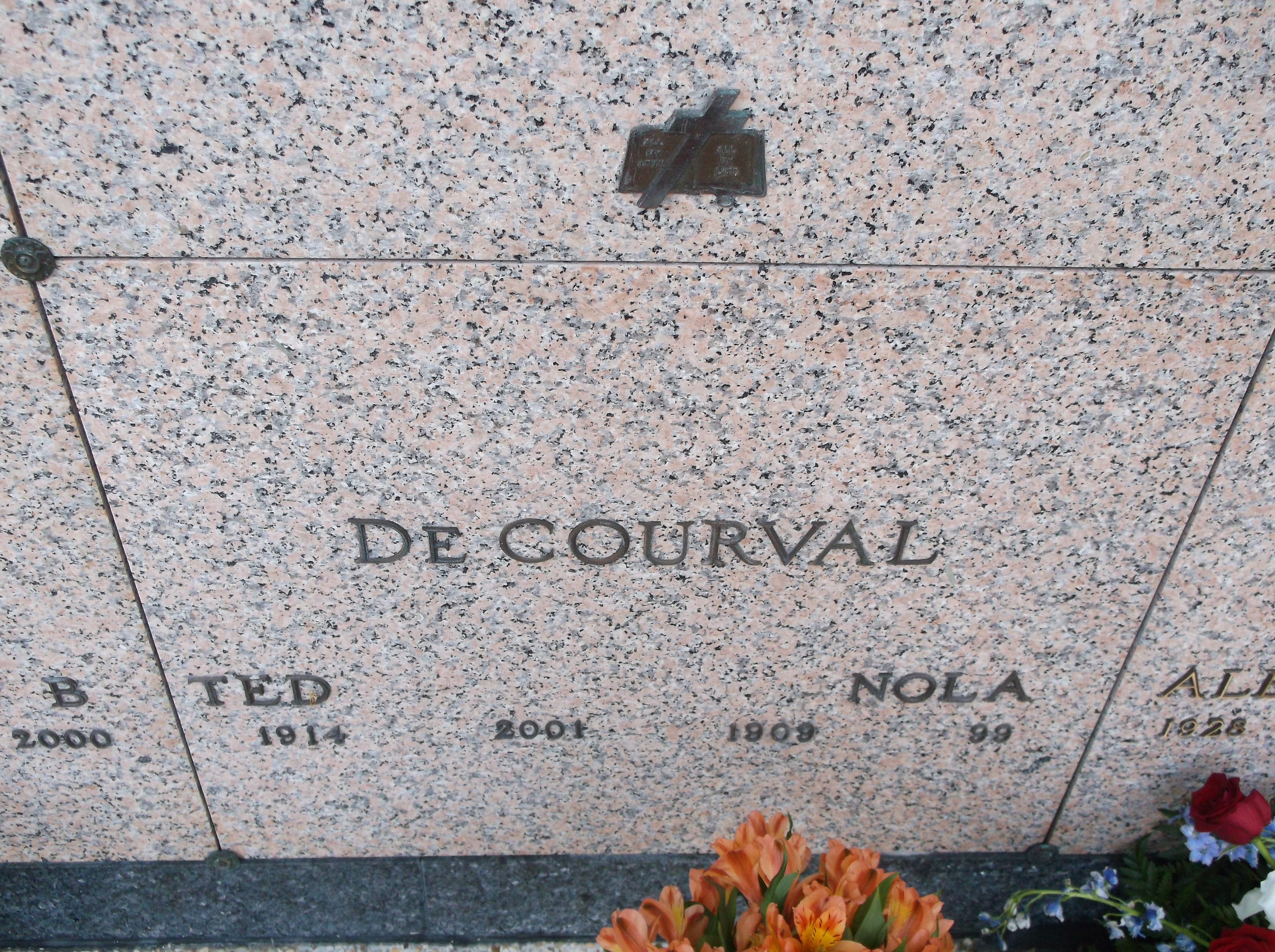 Ted De Courval