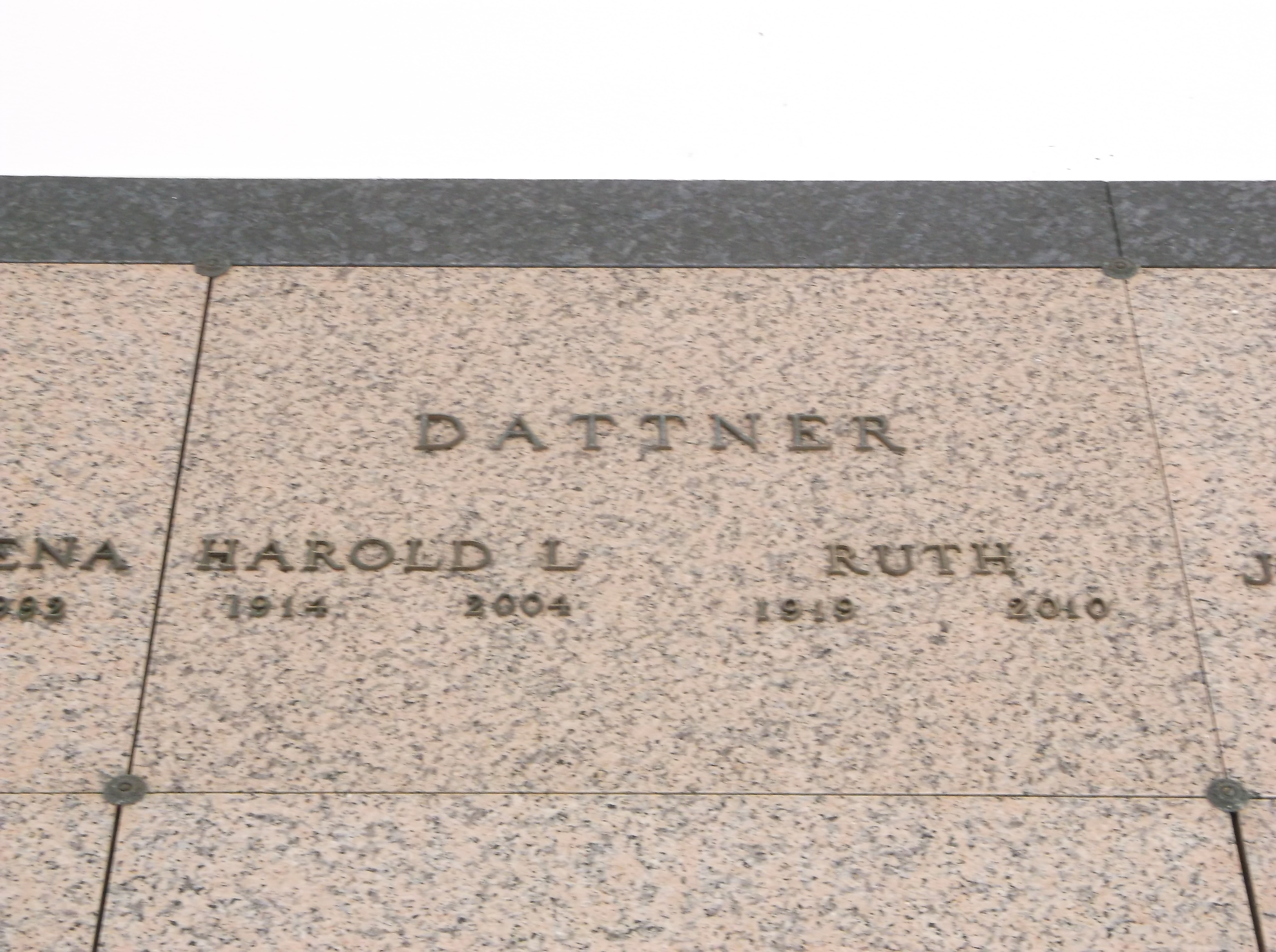 Harold L Dattner