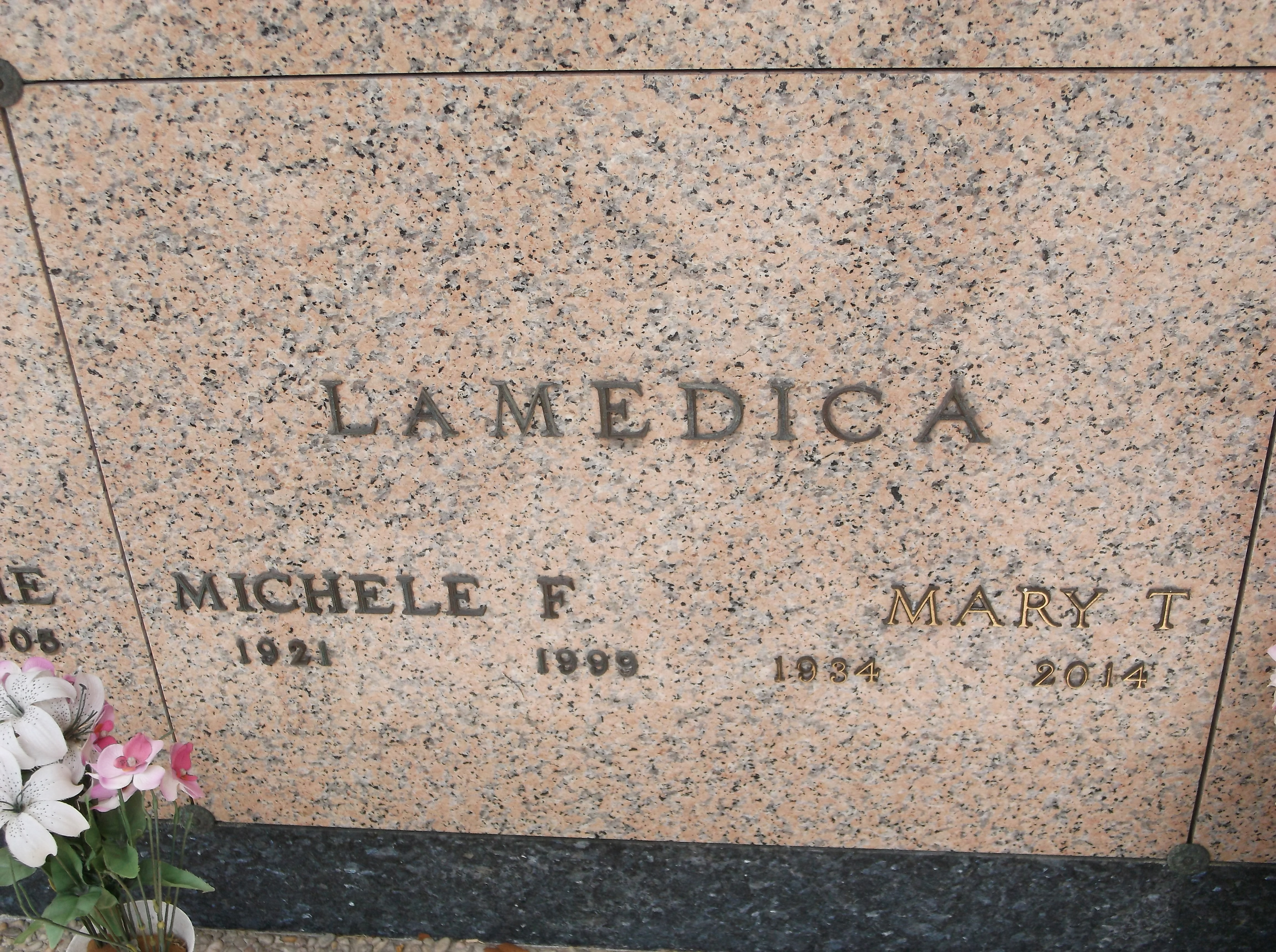 Mary T La Medica