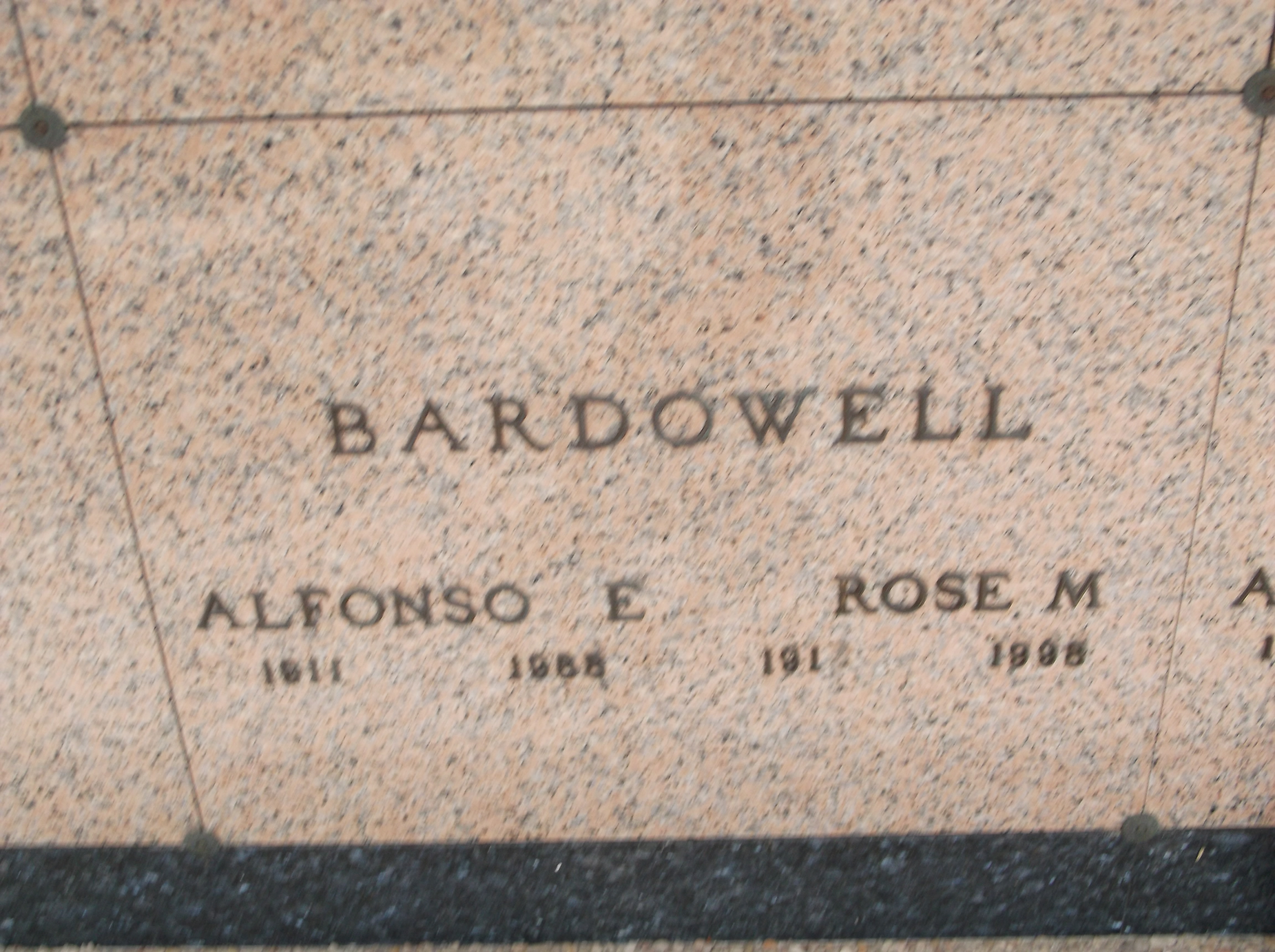 Alfonso E Bardowell