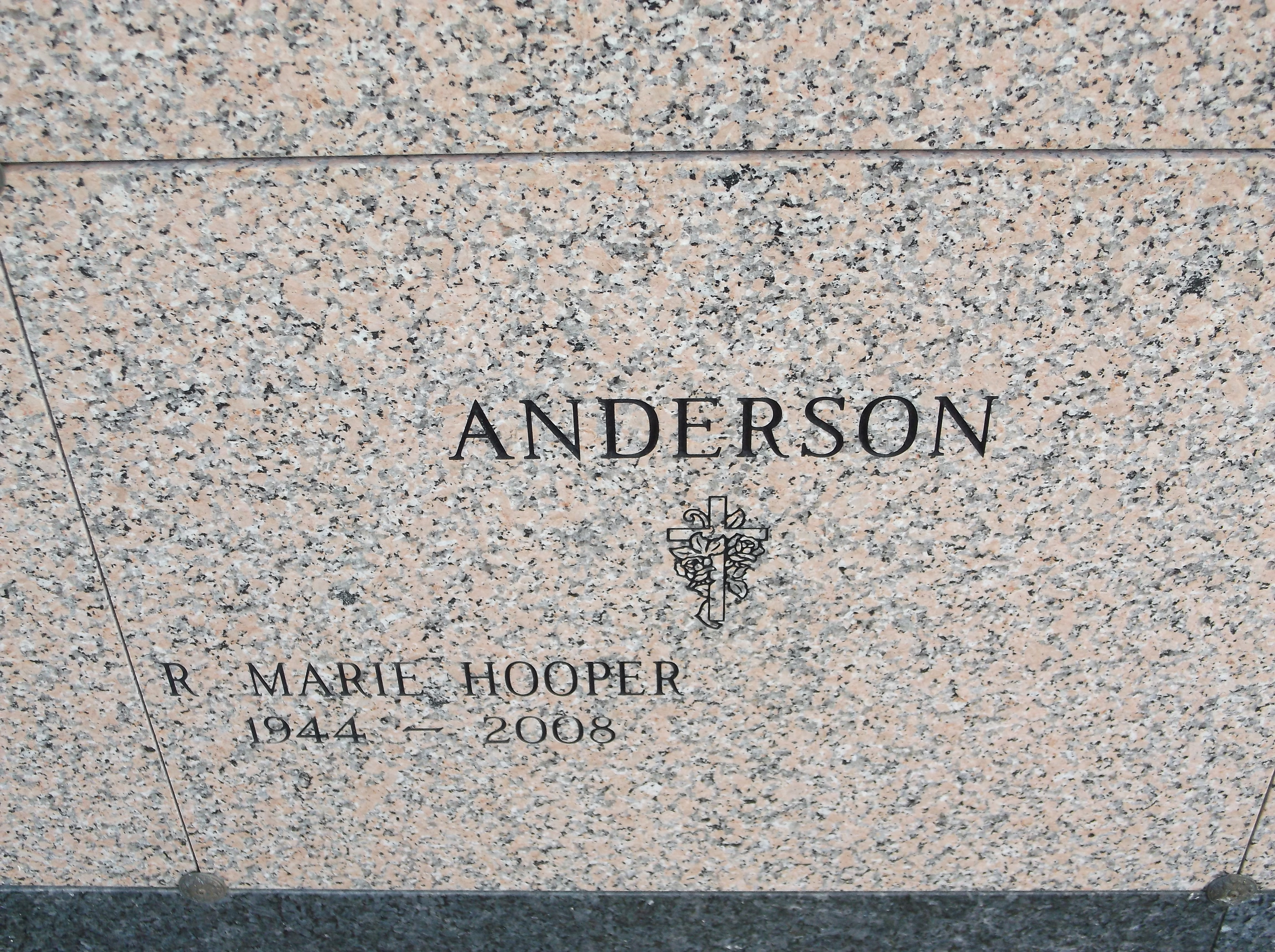 R Marie Hooper Anderson