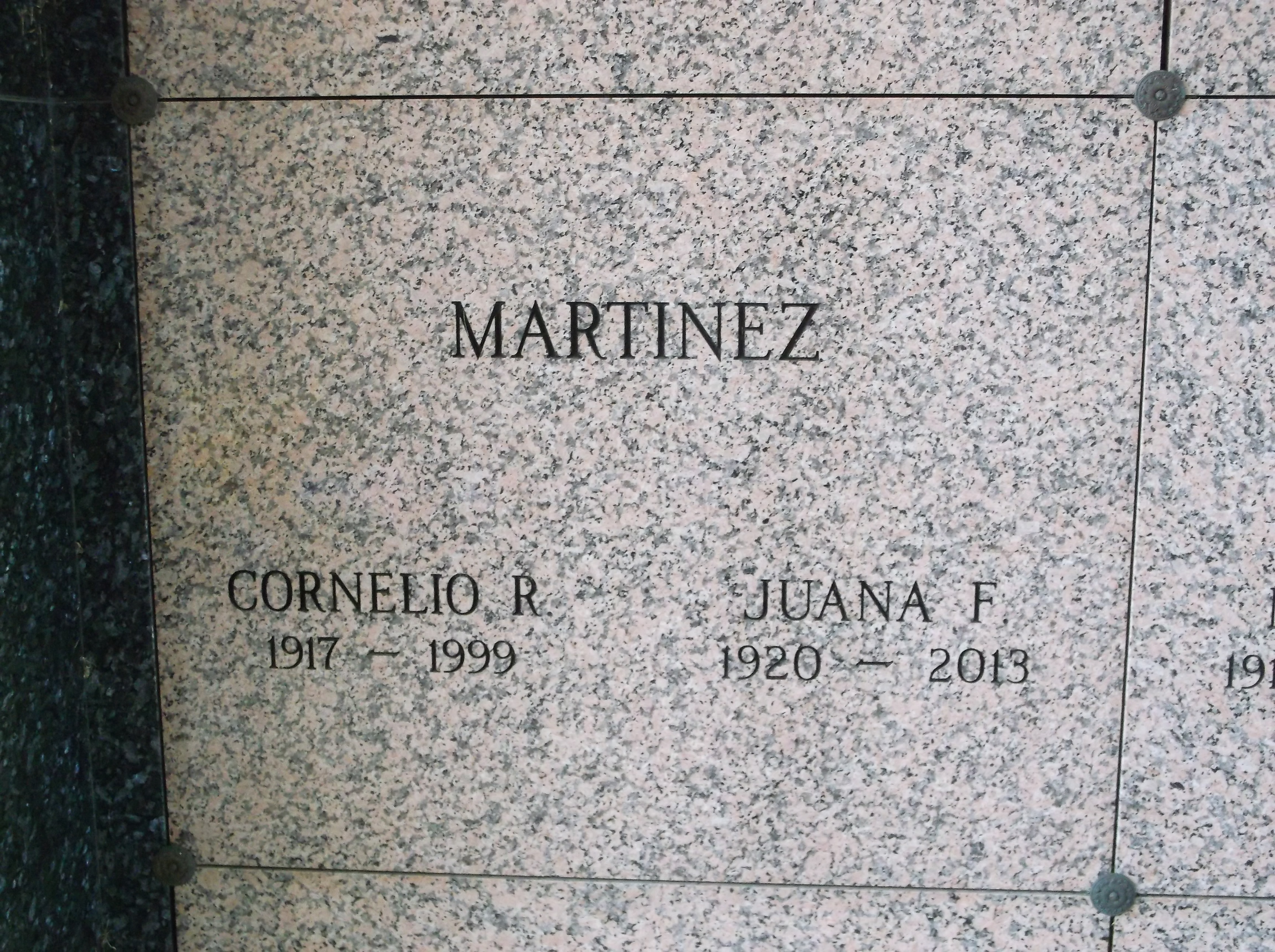 Cornelio R Martinez