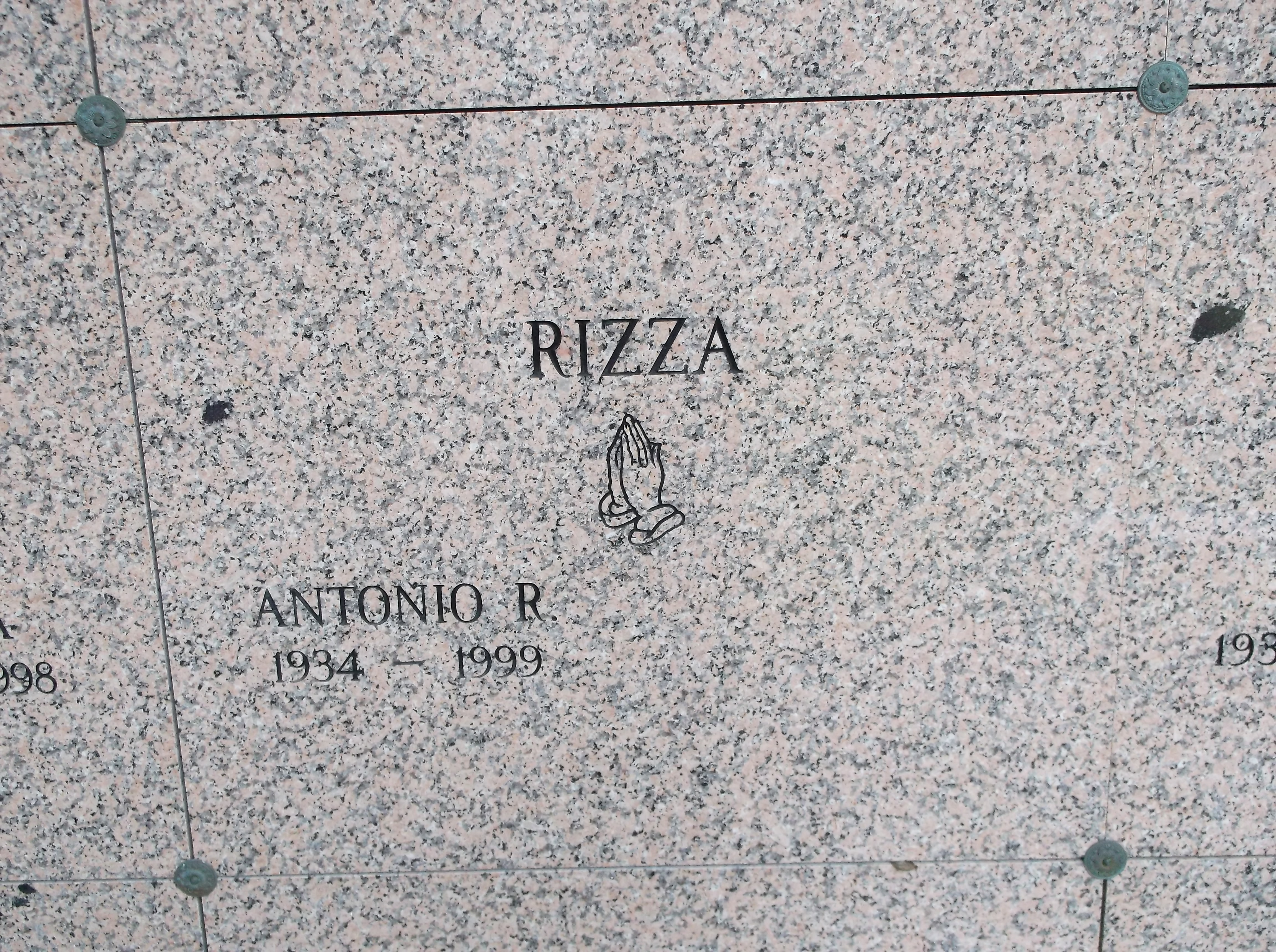 Antonio R Rizza