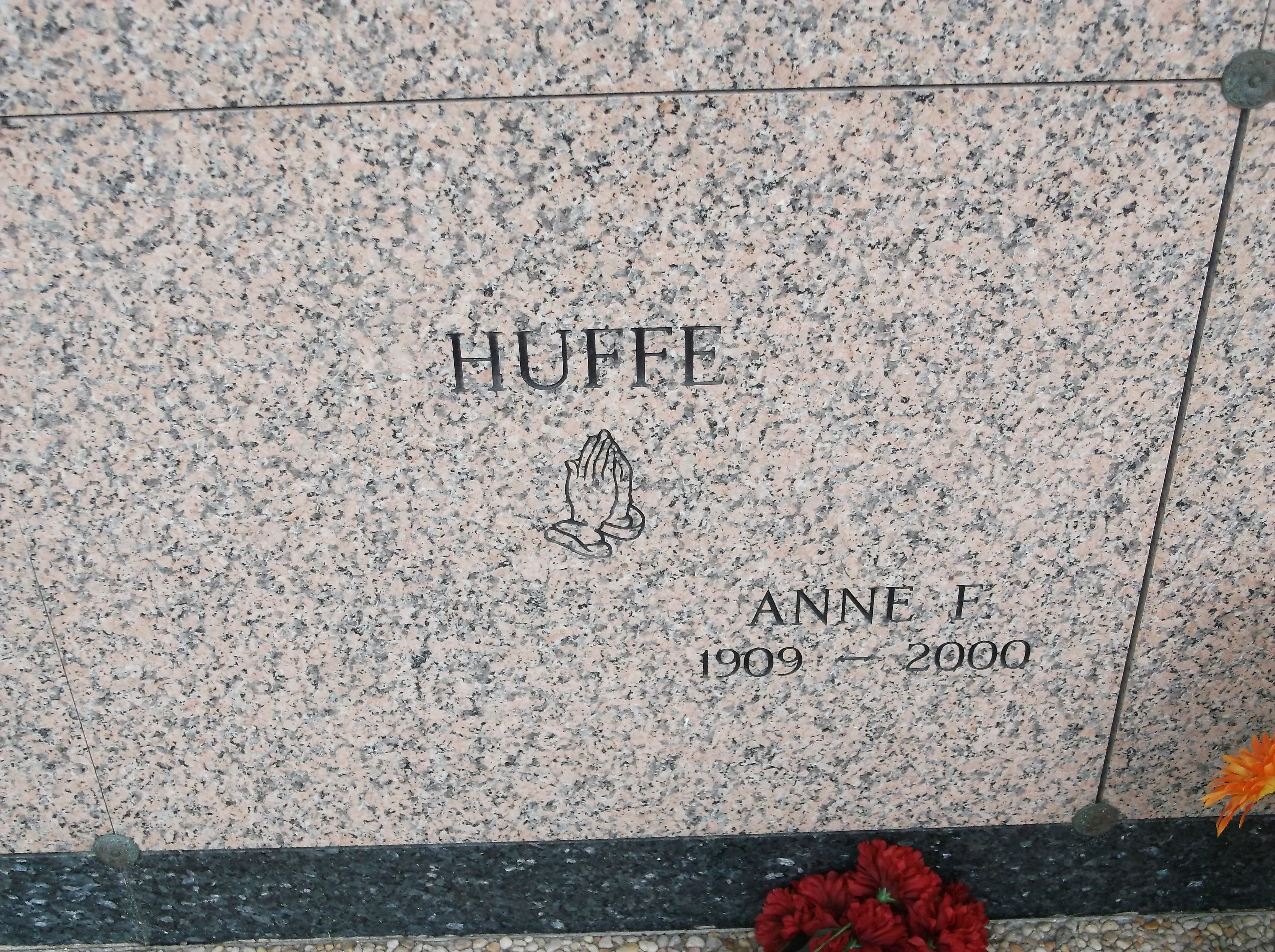 Anne F Huffe