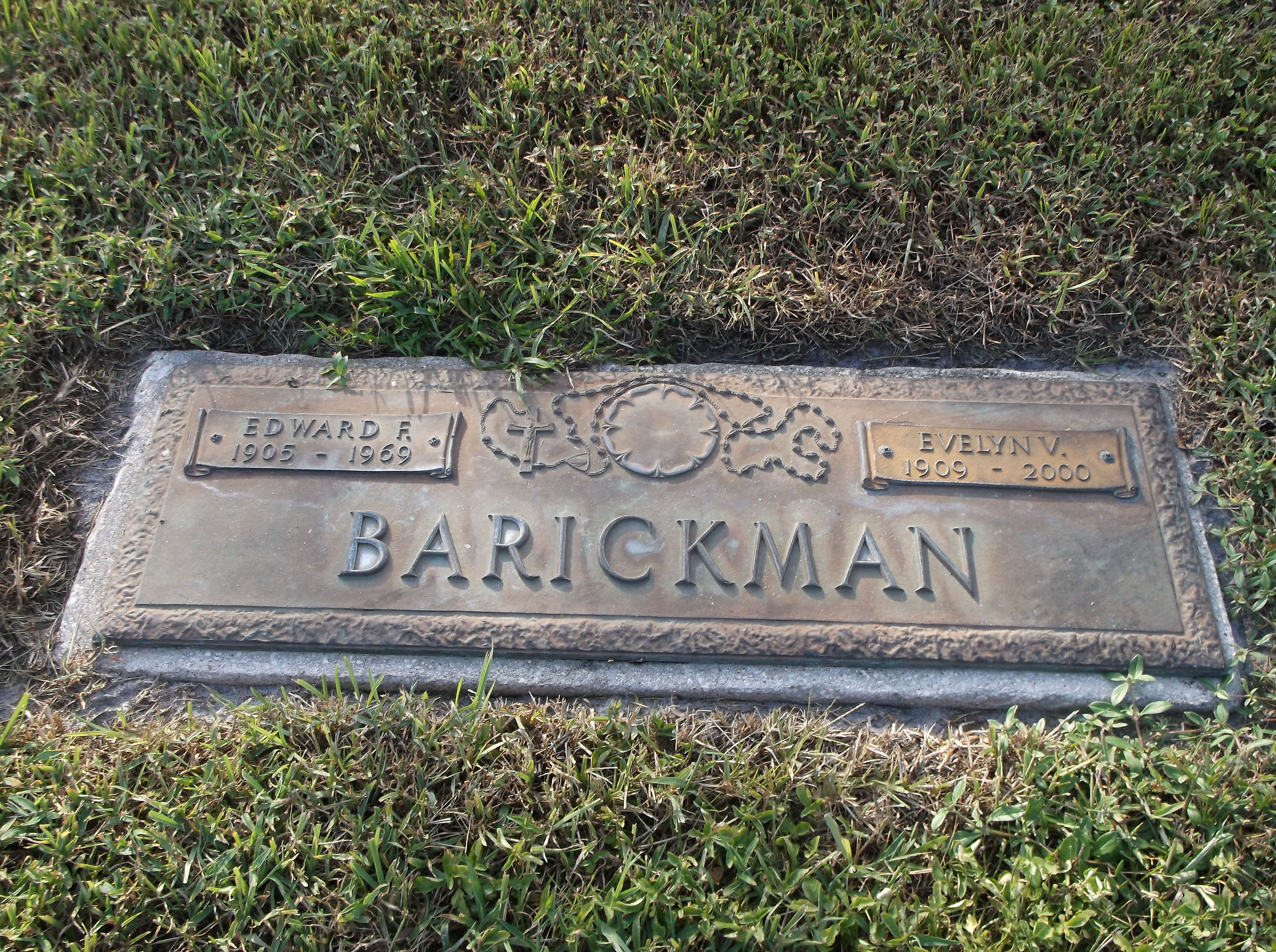 Evelyn V Barickman