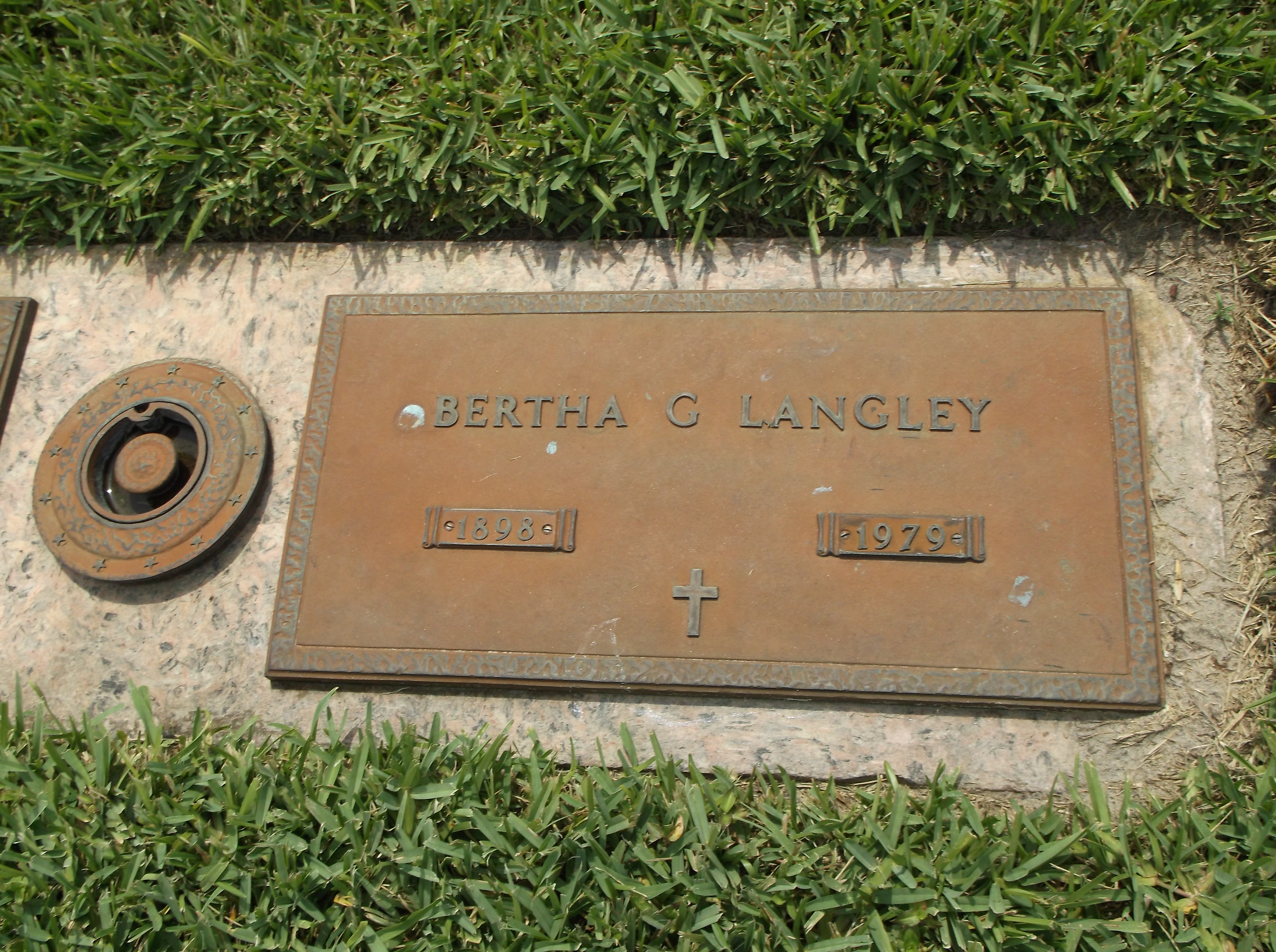 Bertha G Langley