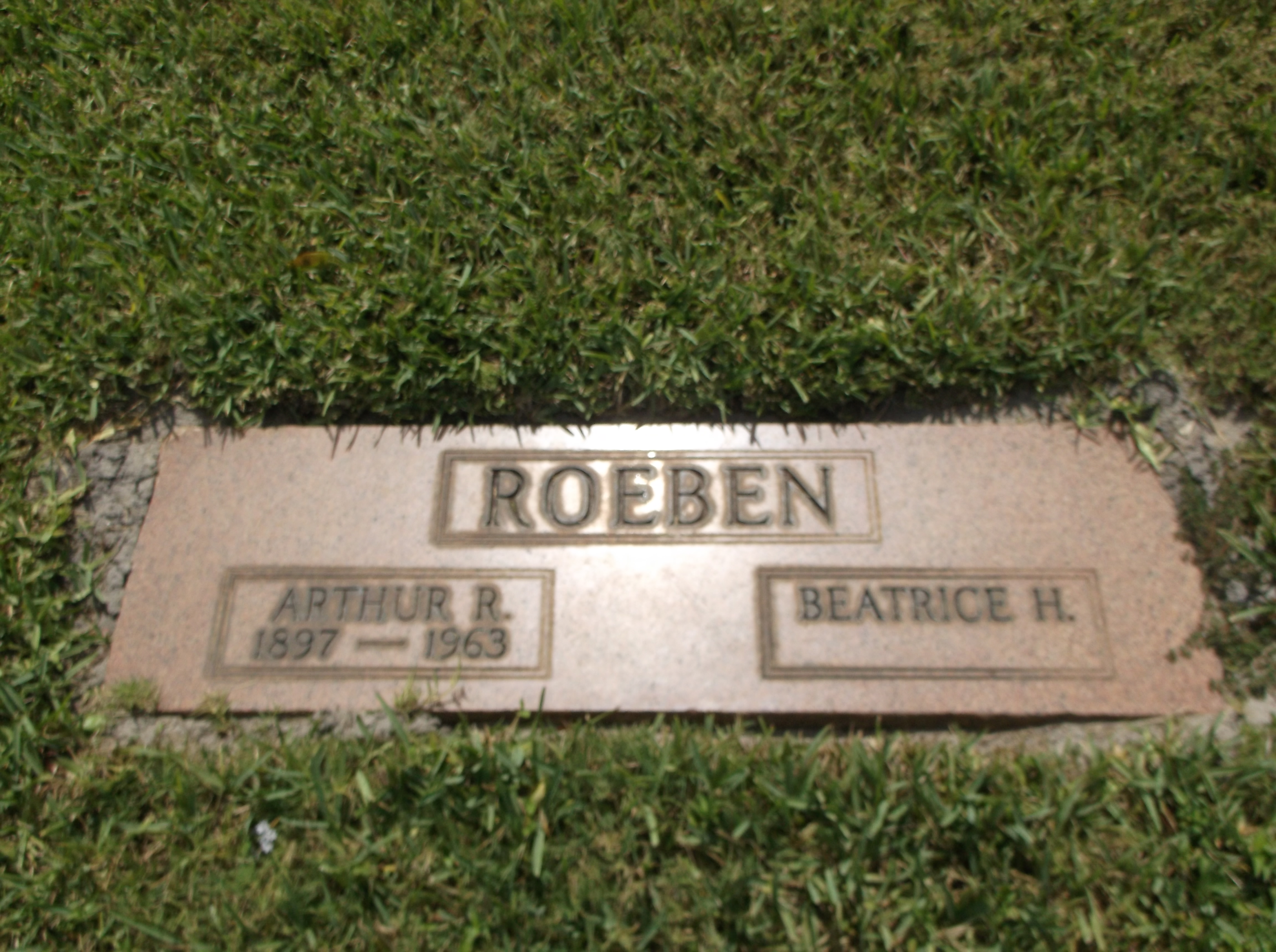 Arthur R Roeben