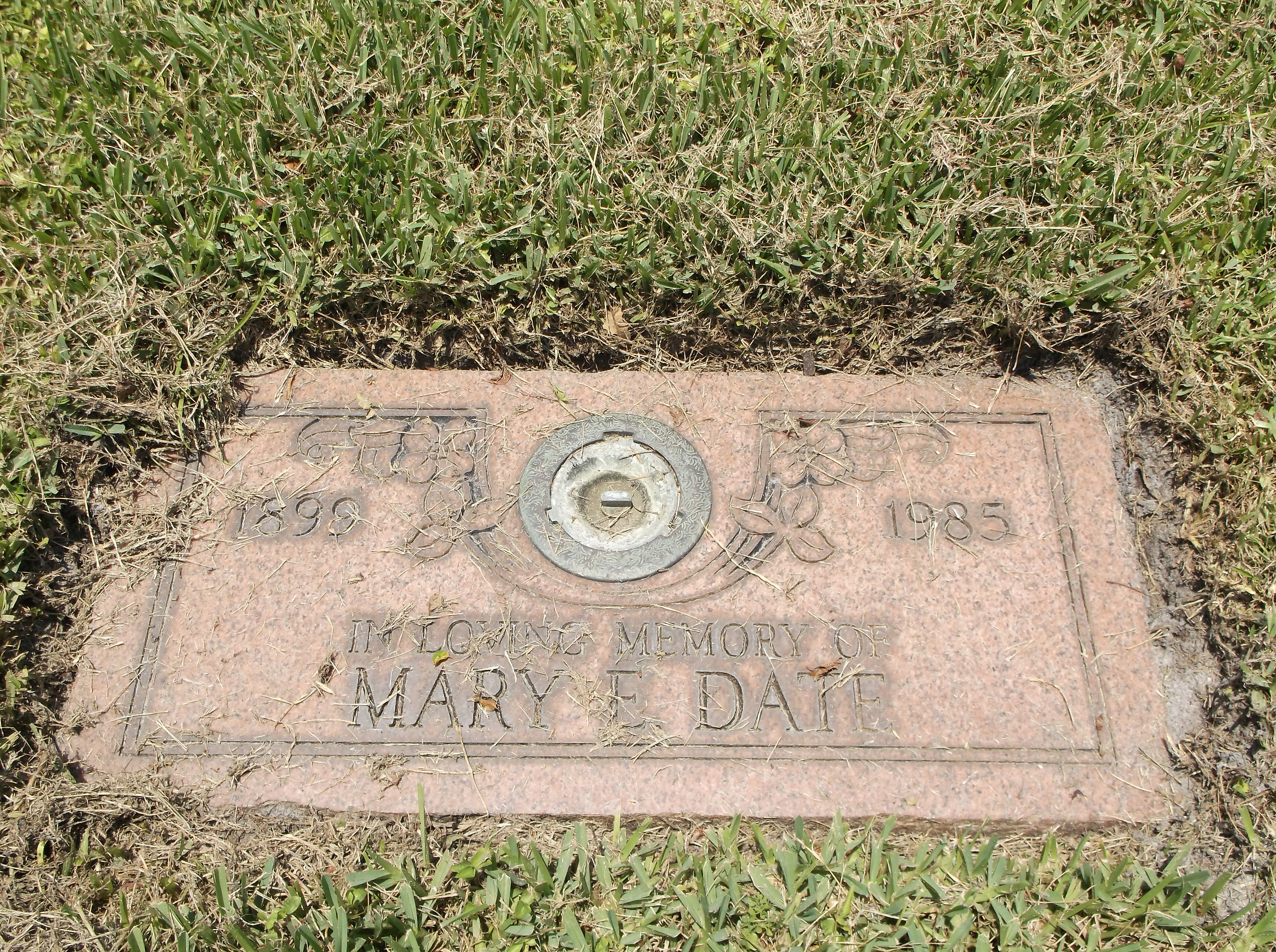 Mary E Date