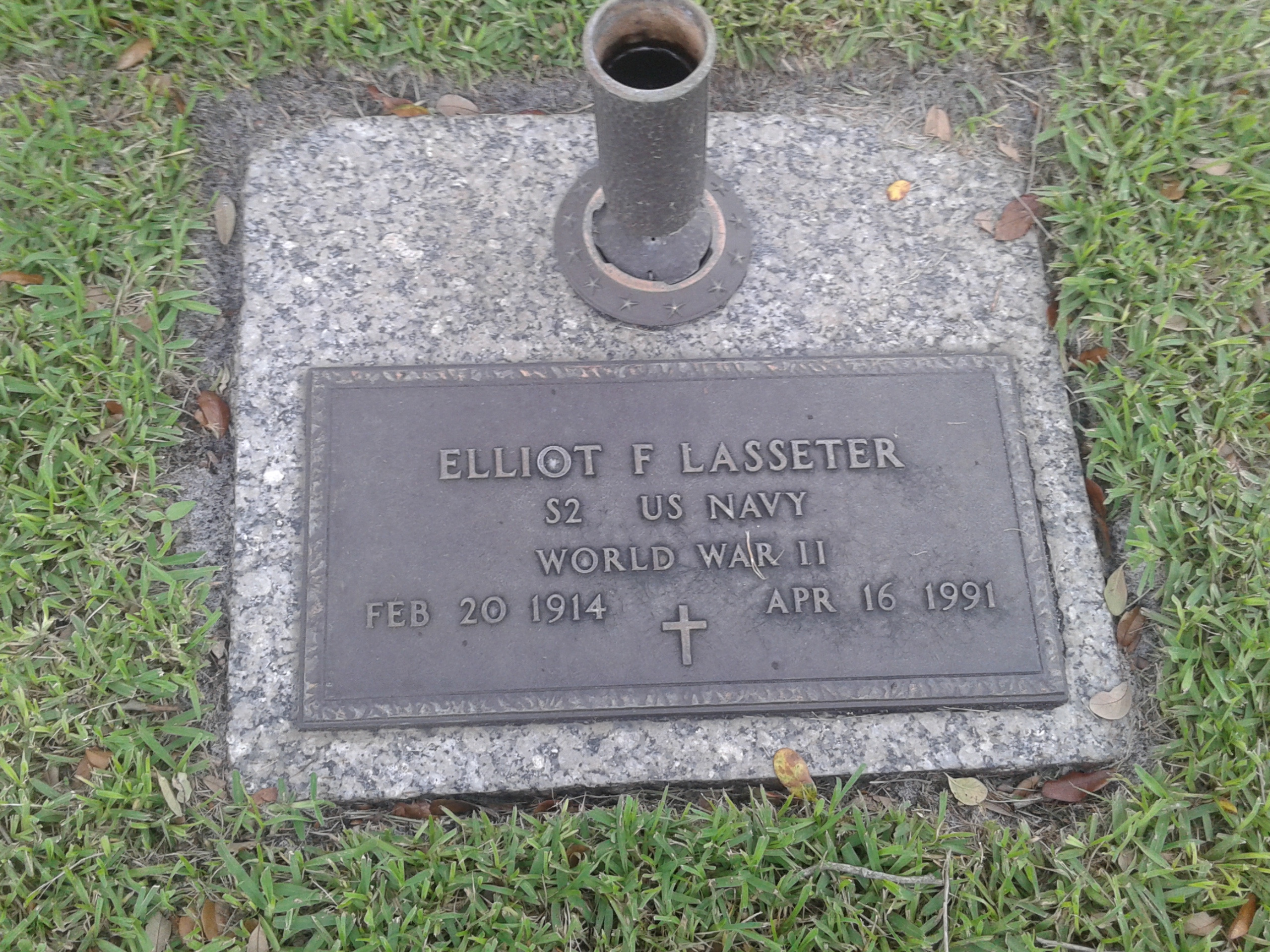 Elliot F Lasseter