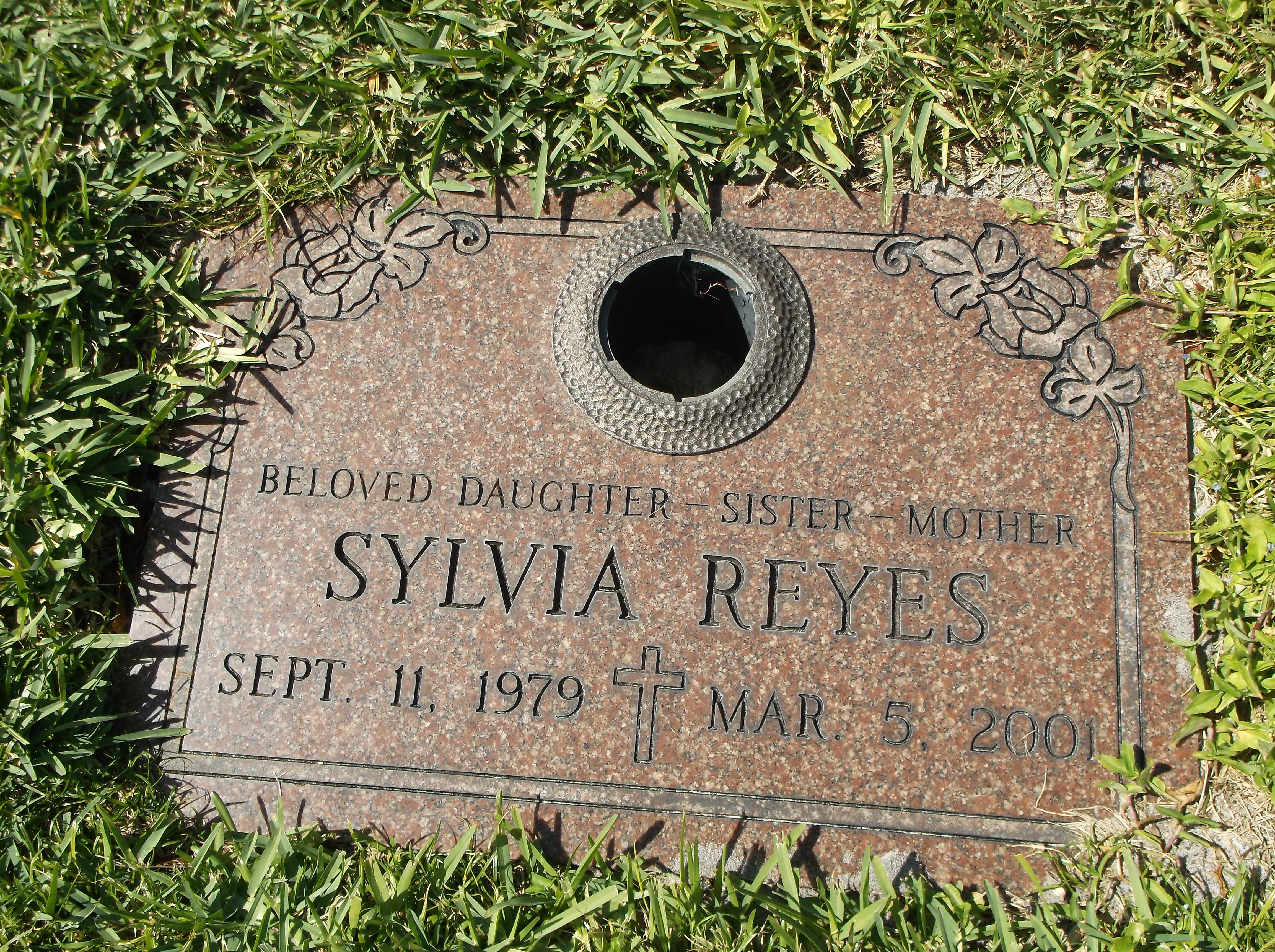 Sylvia Reyes