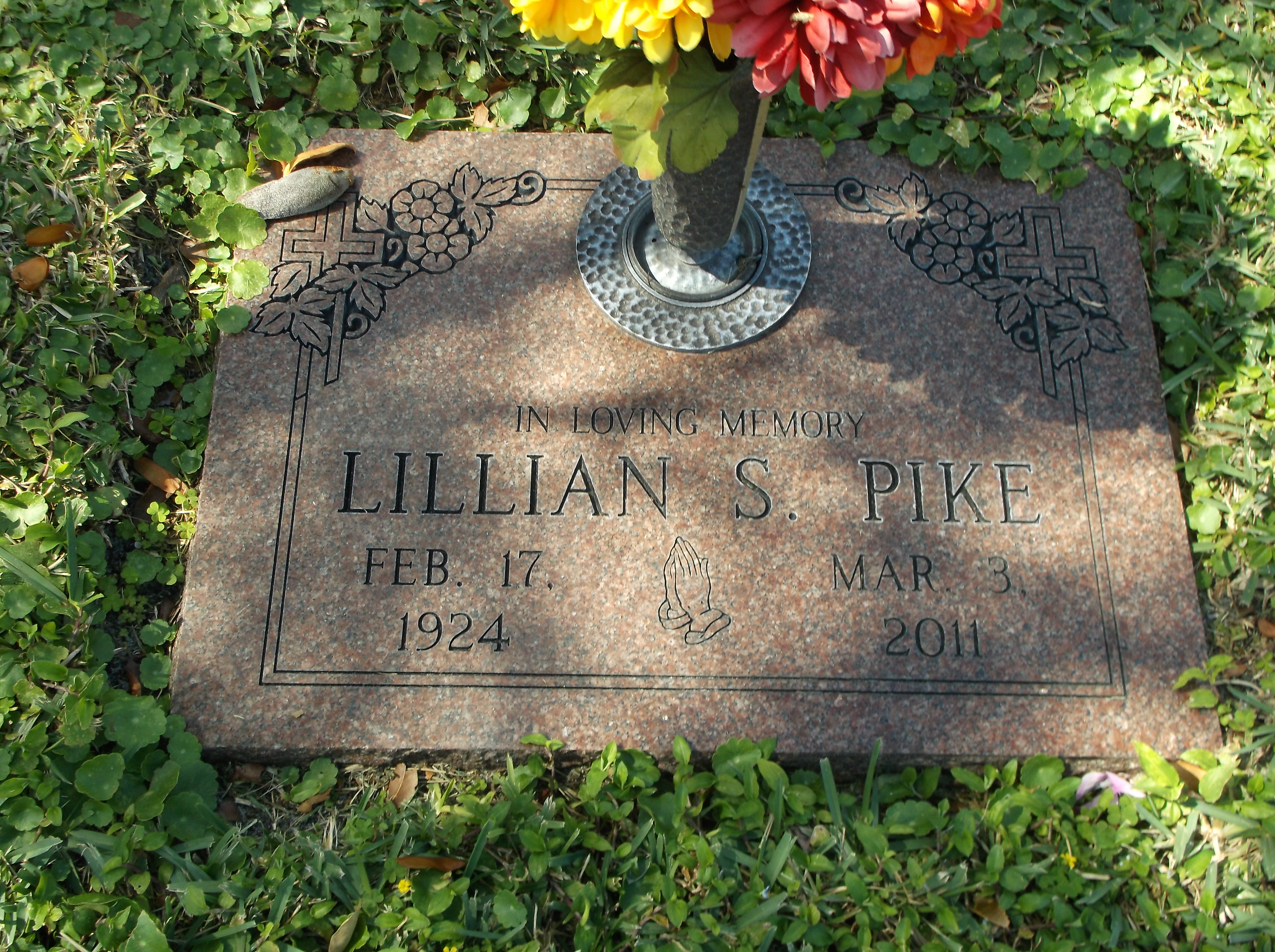 Lillian S Pike