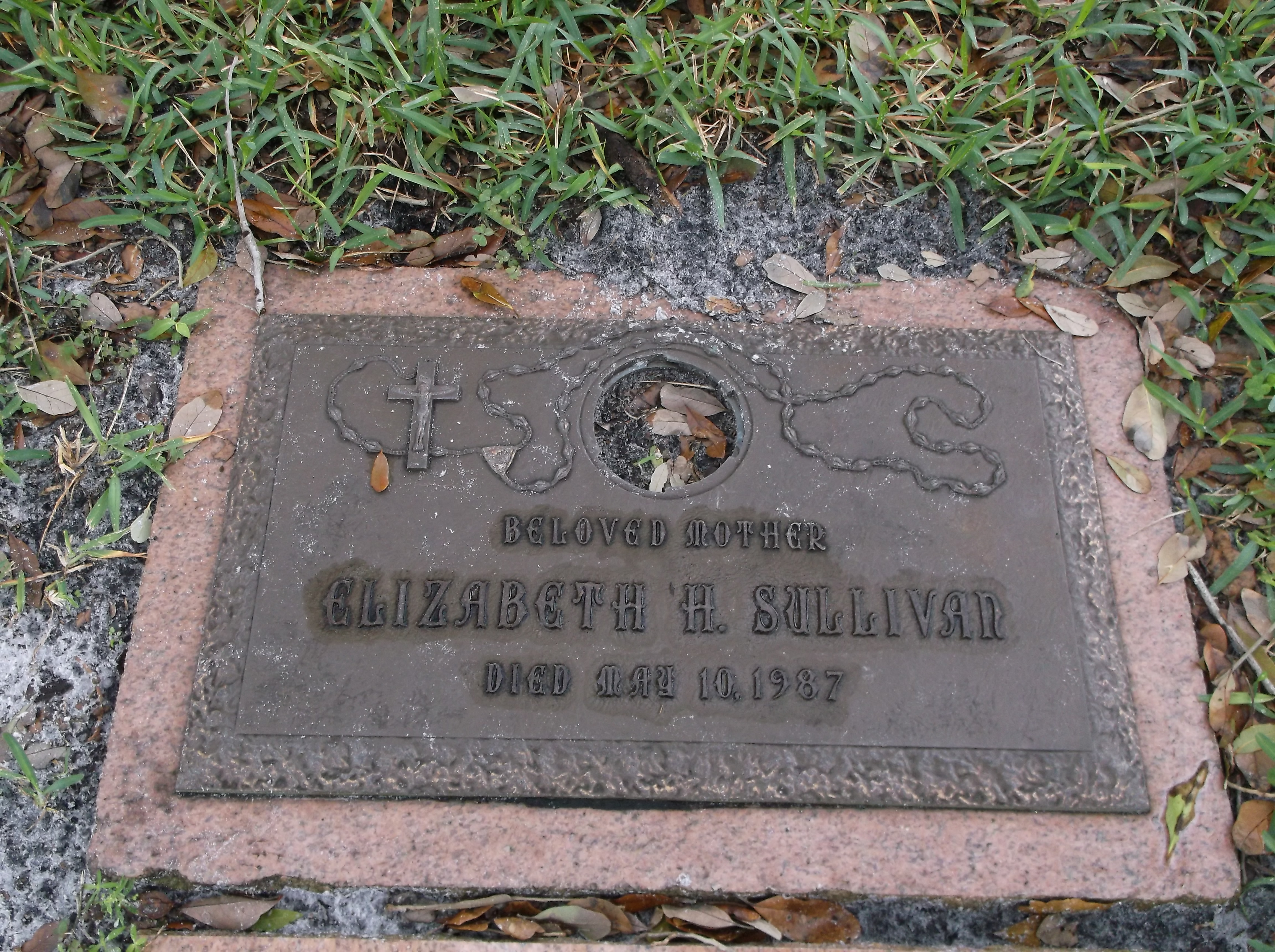 Elizabeth H Sullivan