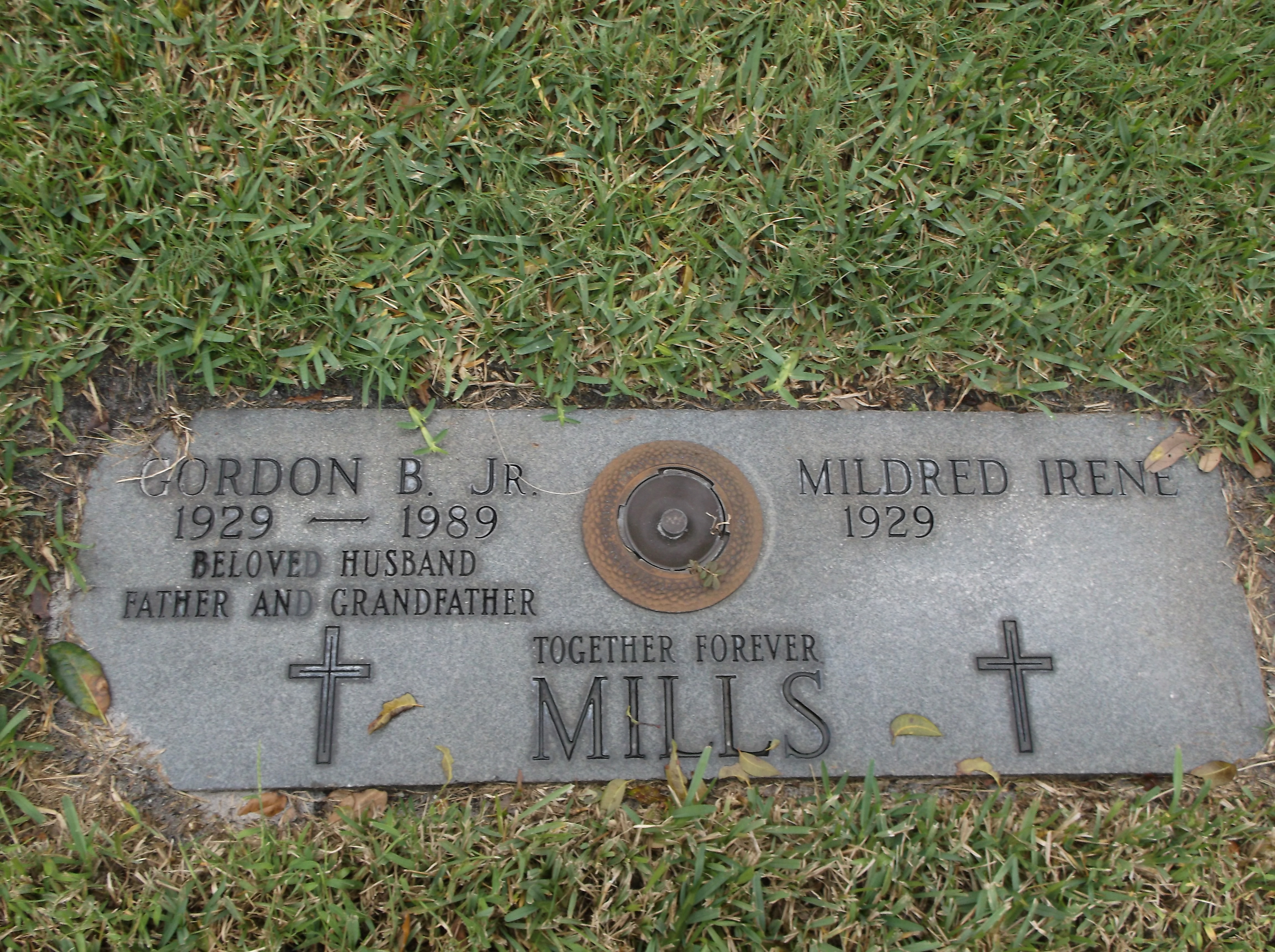 Gordon B Mills, Jr