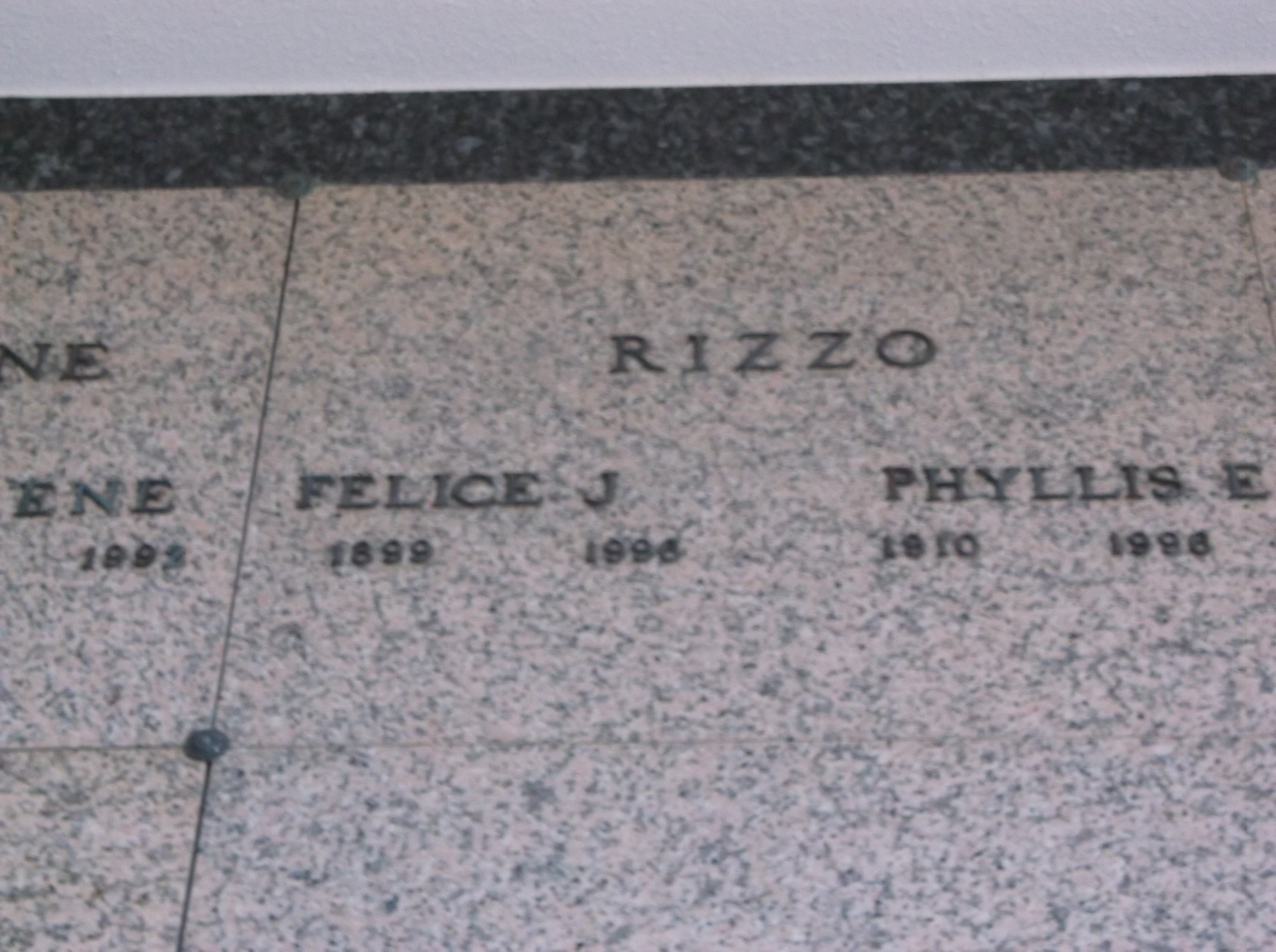 Phyllis E Rizzo
