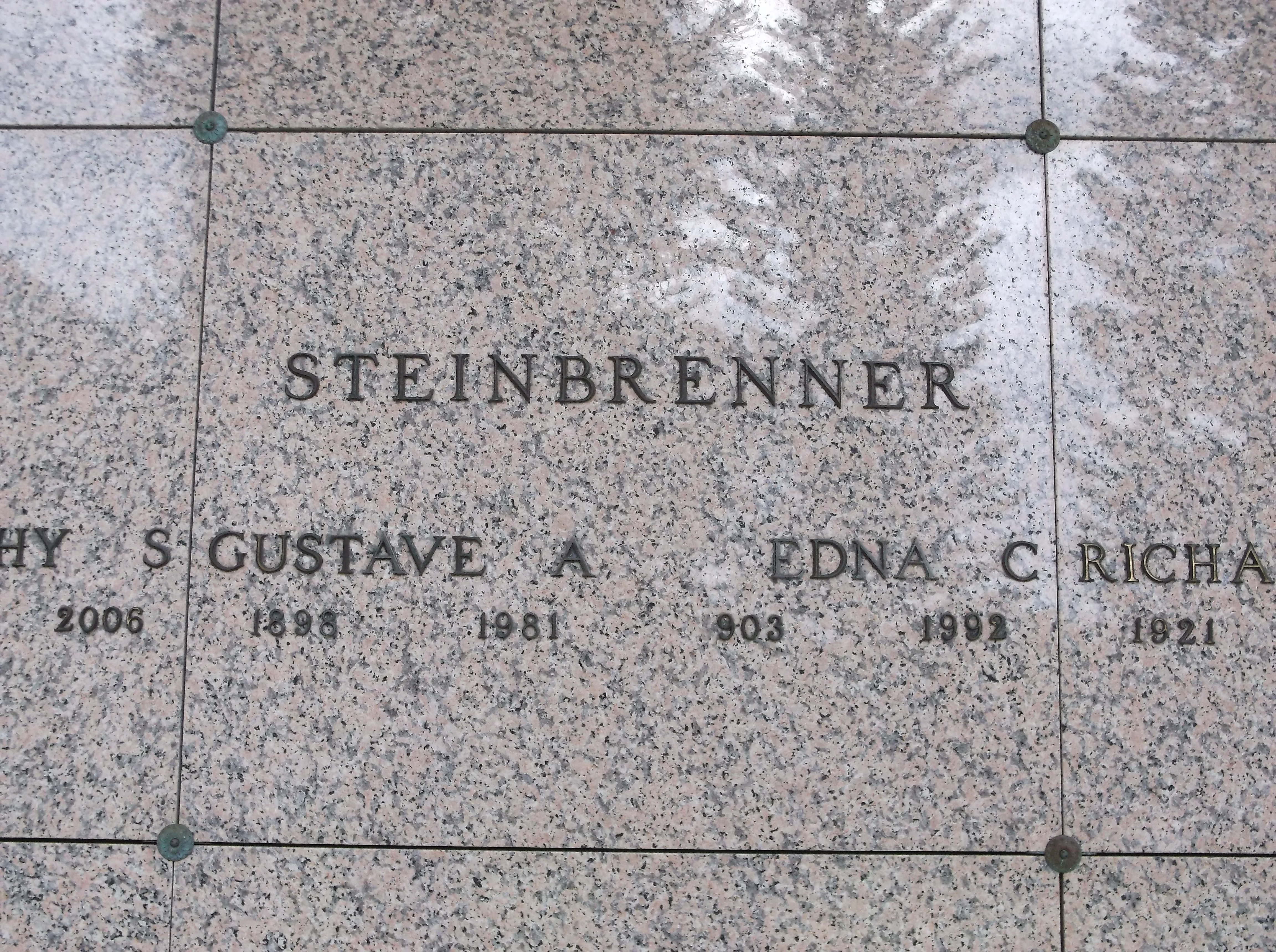Edna C Steinbrenner