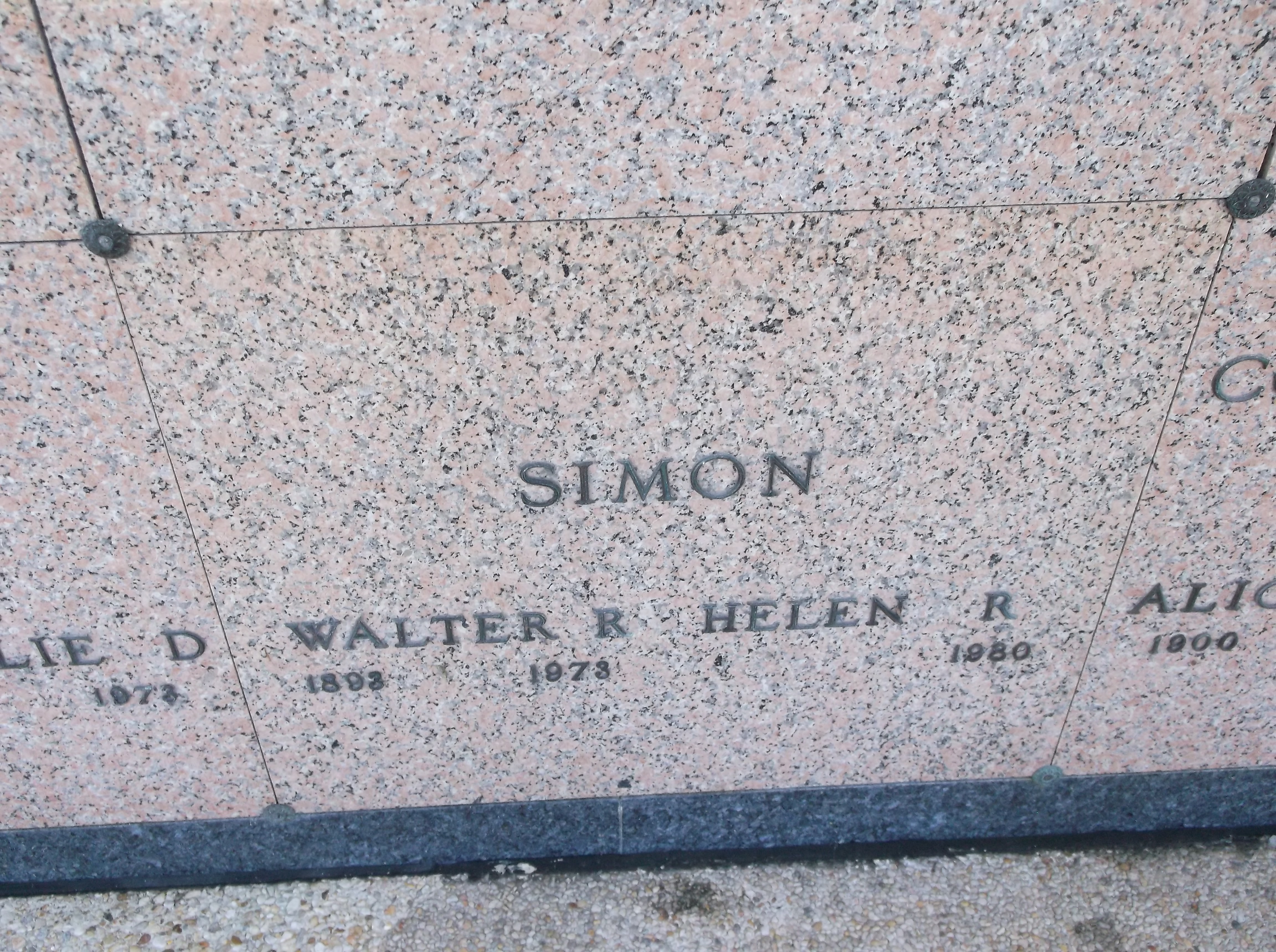 Helen R Simon