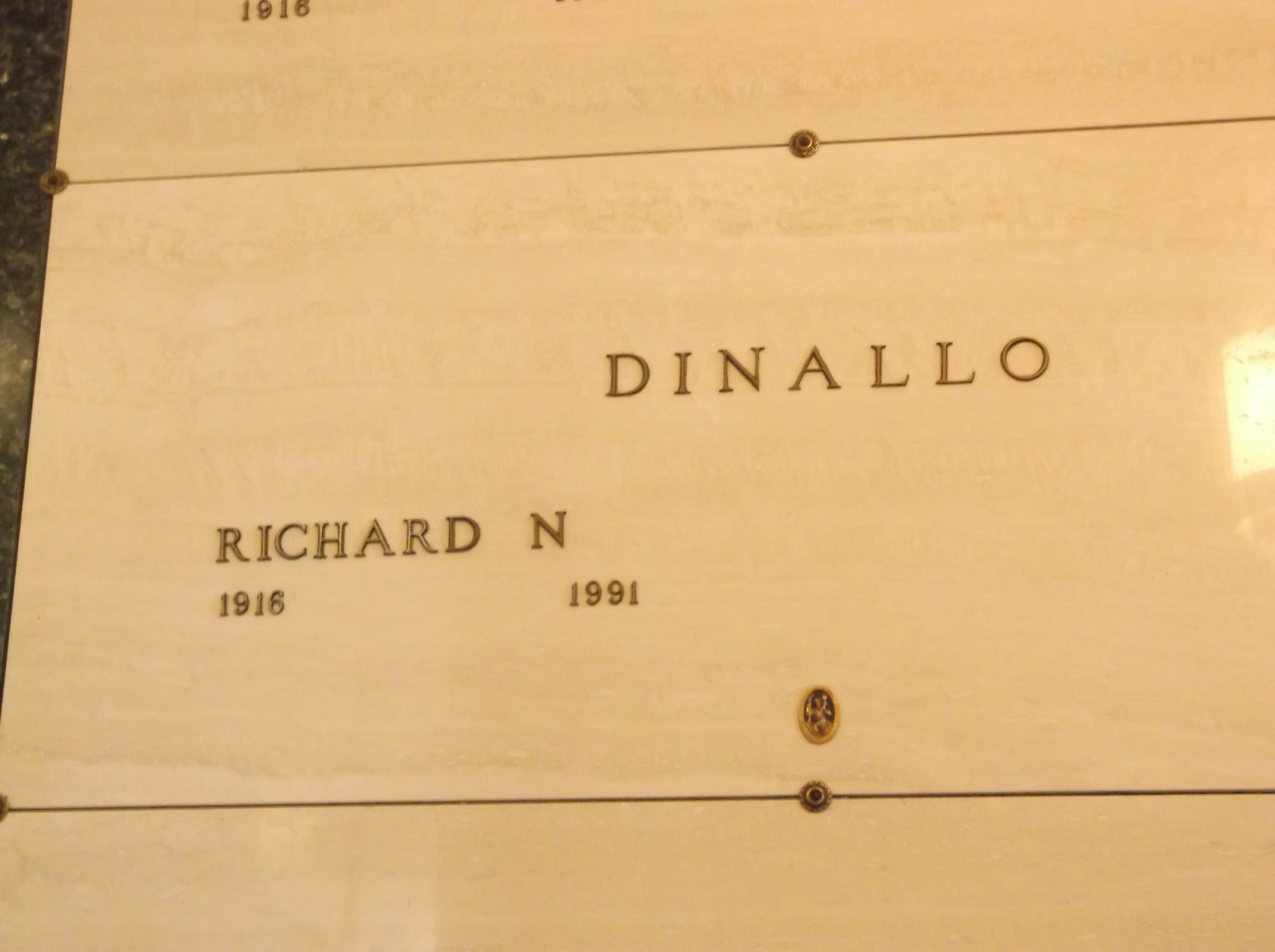 Richard N Dinallo