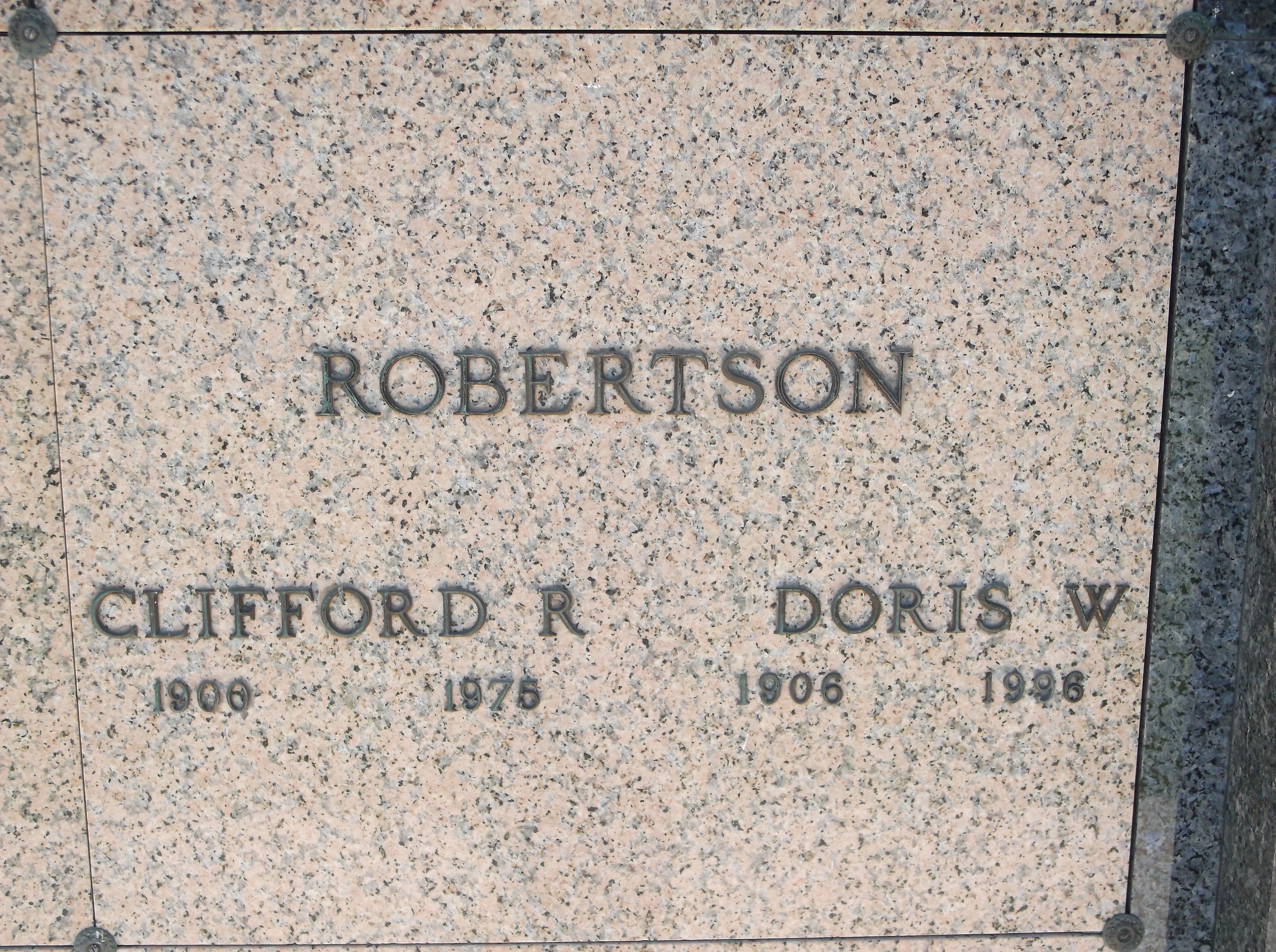 Doris W Robertson