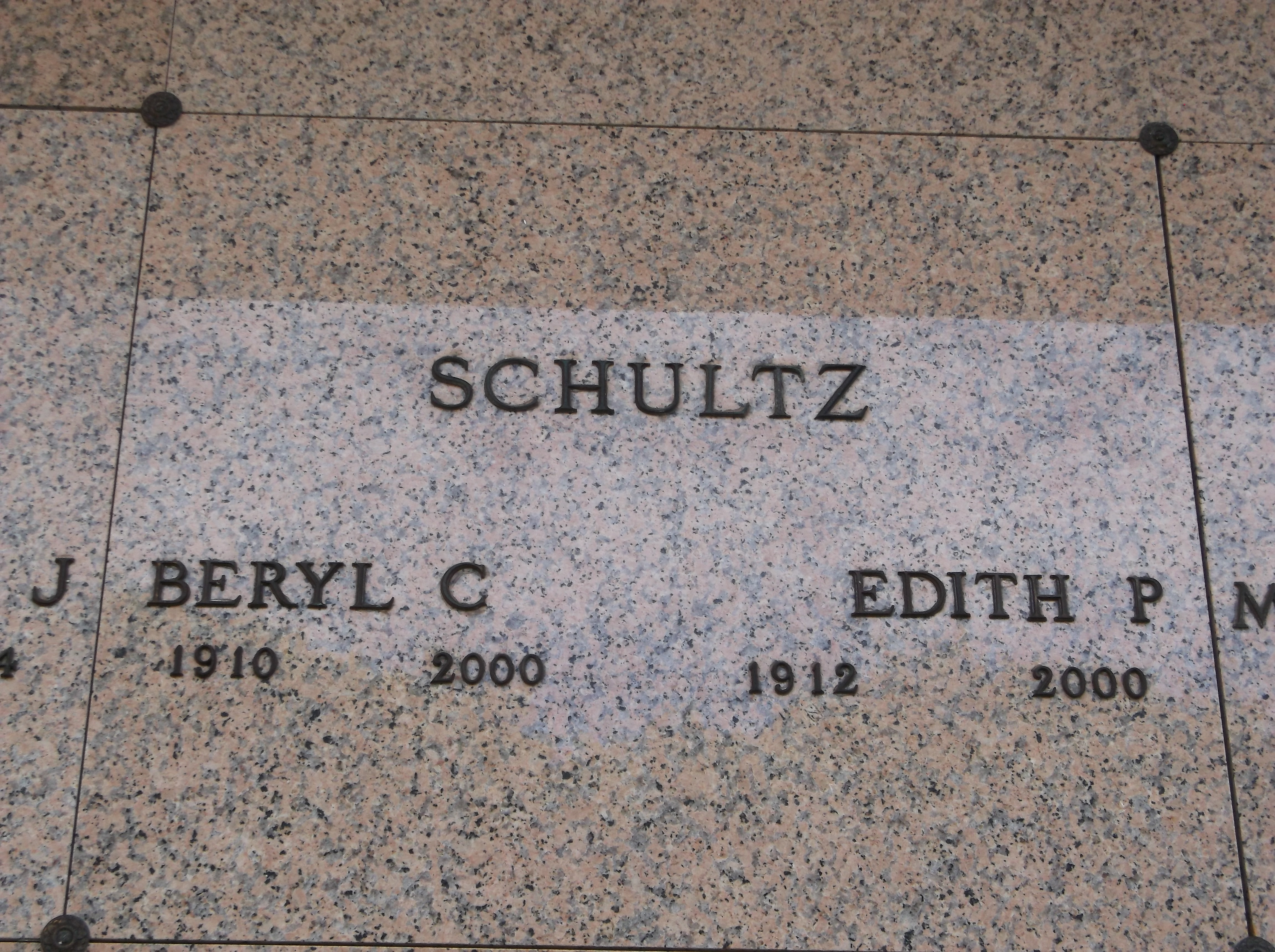 Beryl C Schultz