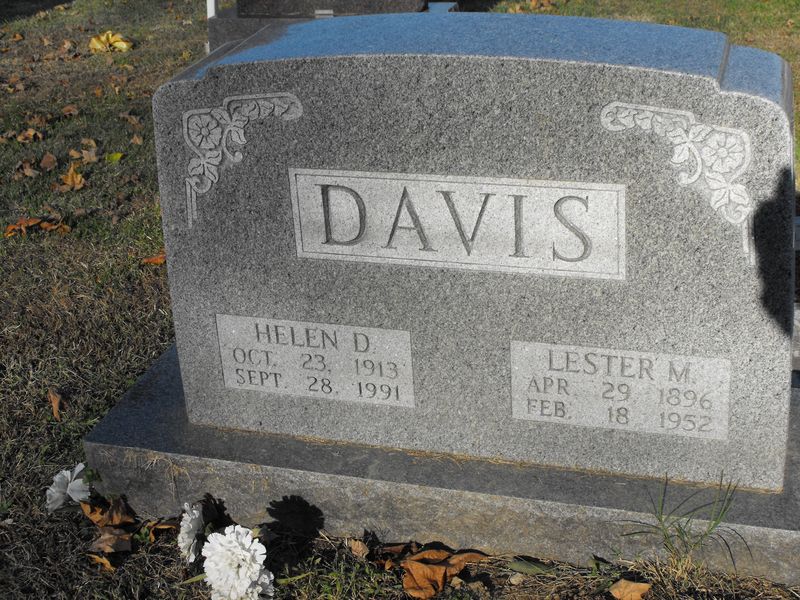 Lester M Davis