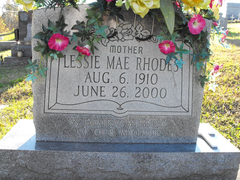 Lessie Mae Rhodes