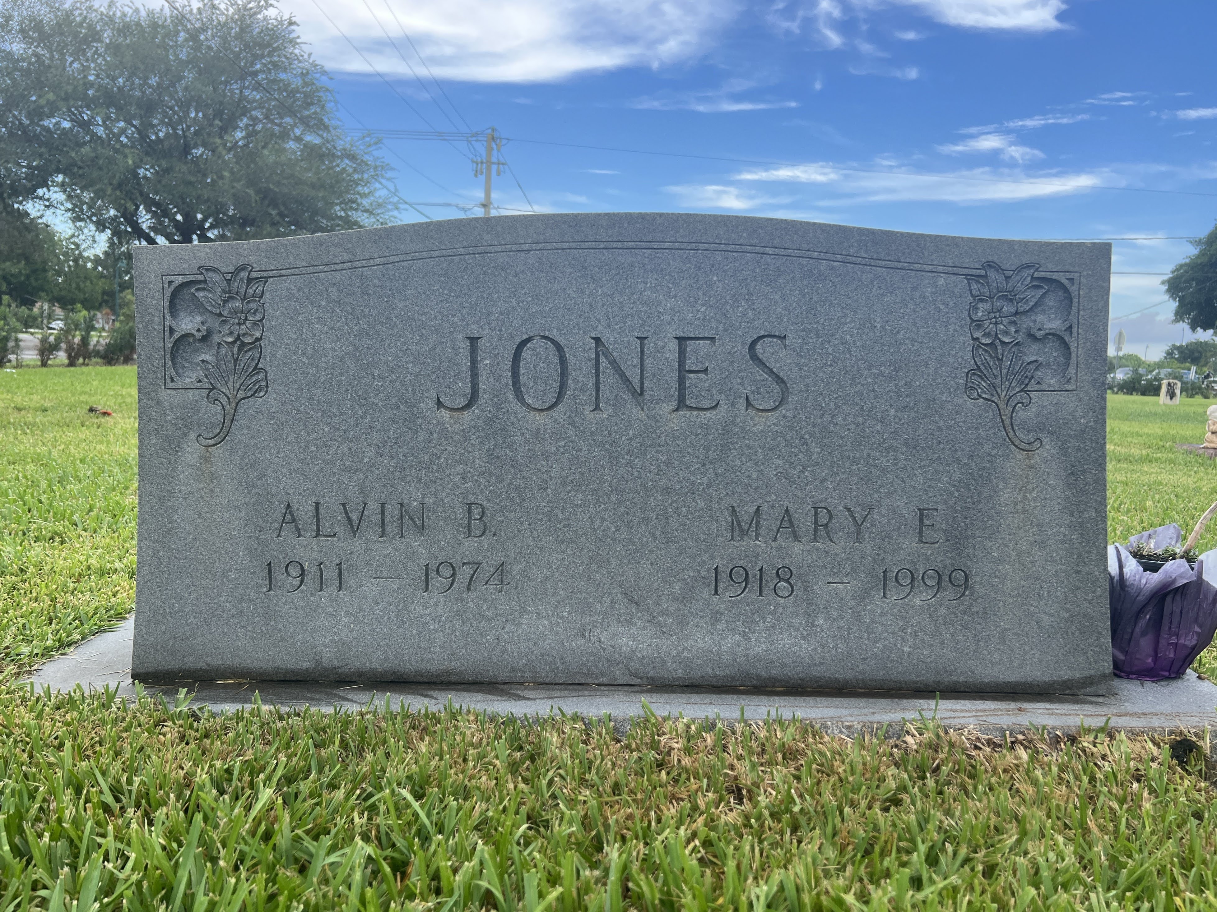 Mary E Jones