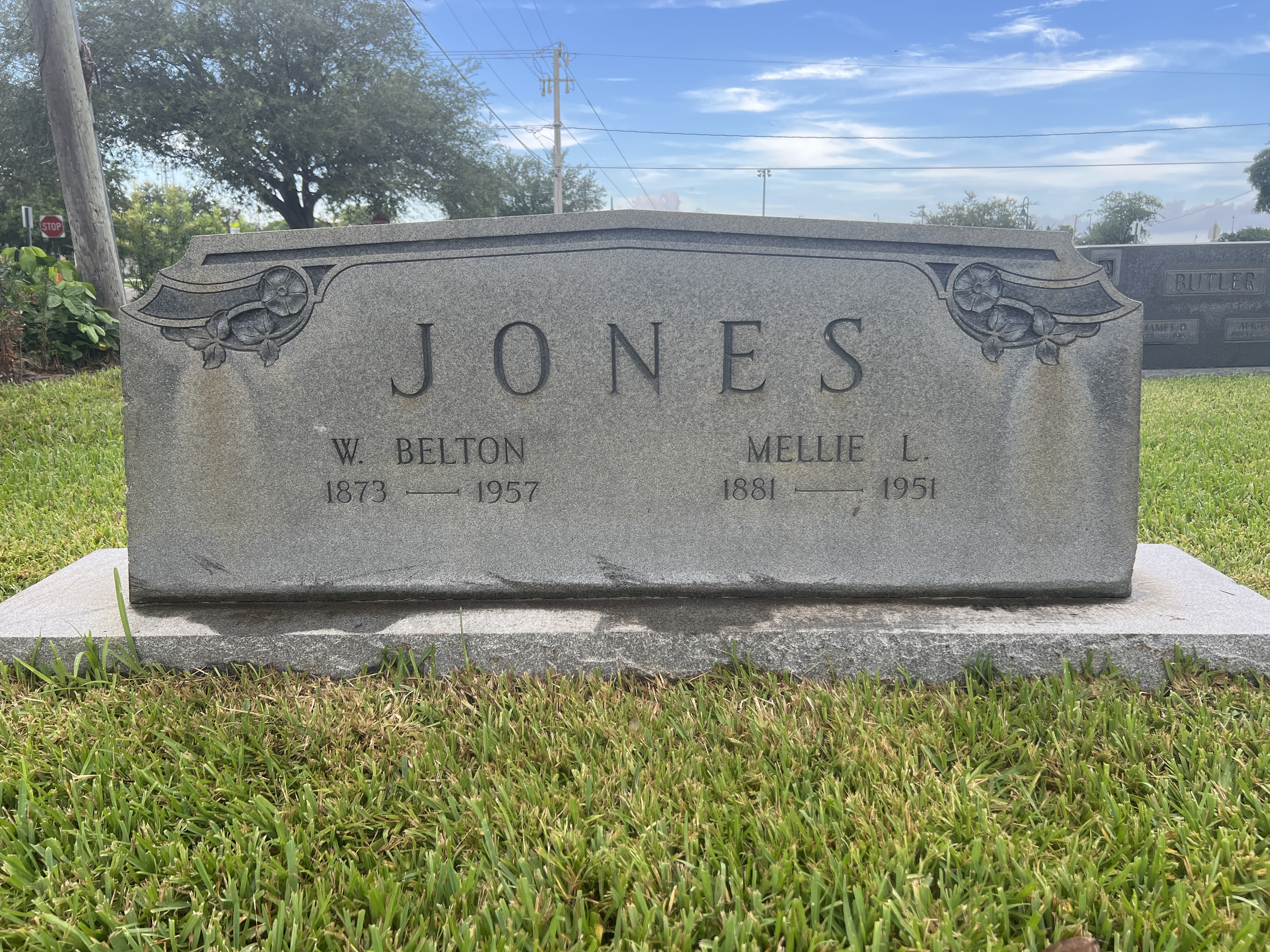 Mellie L Jones