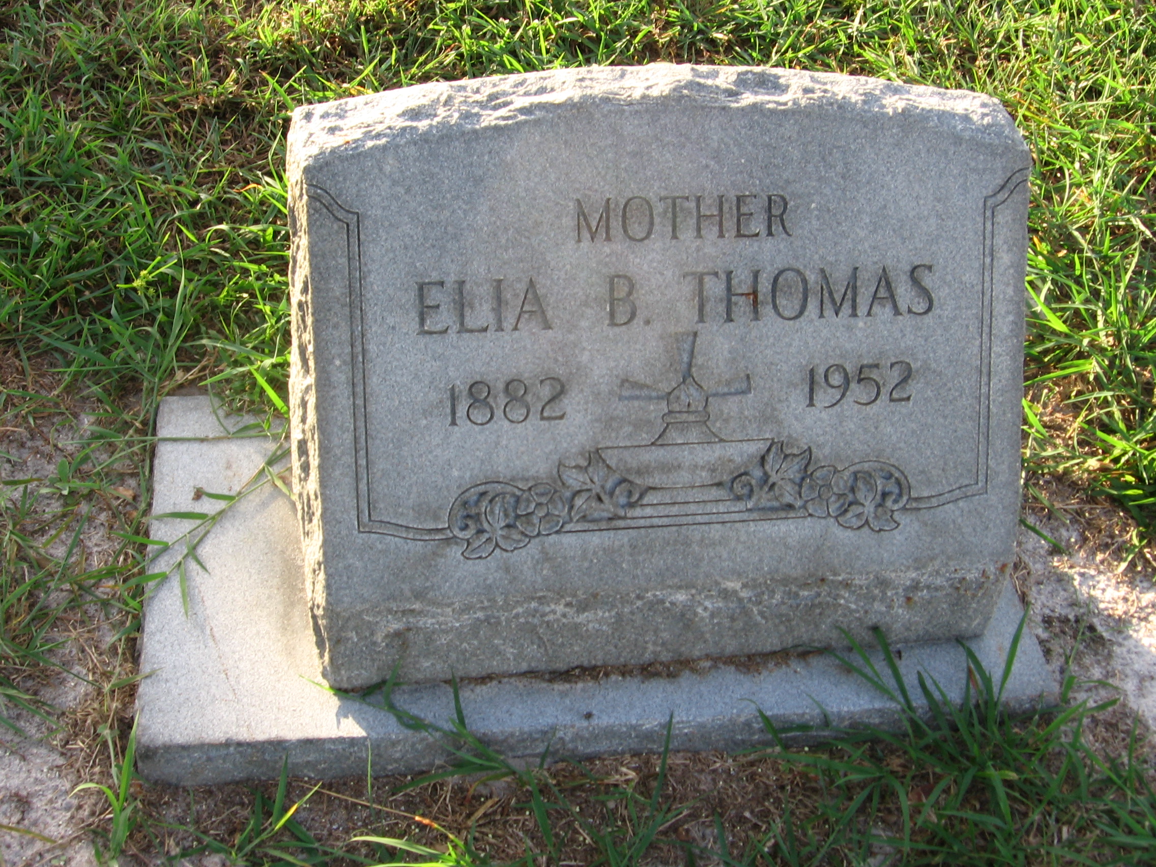 Elia B Thomas