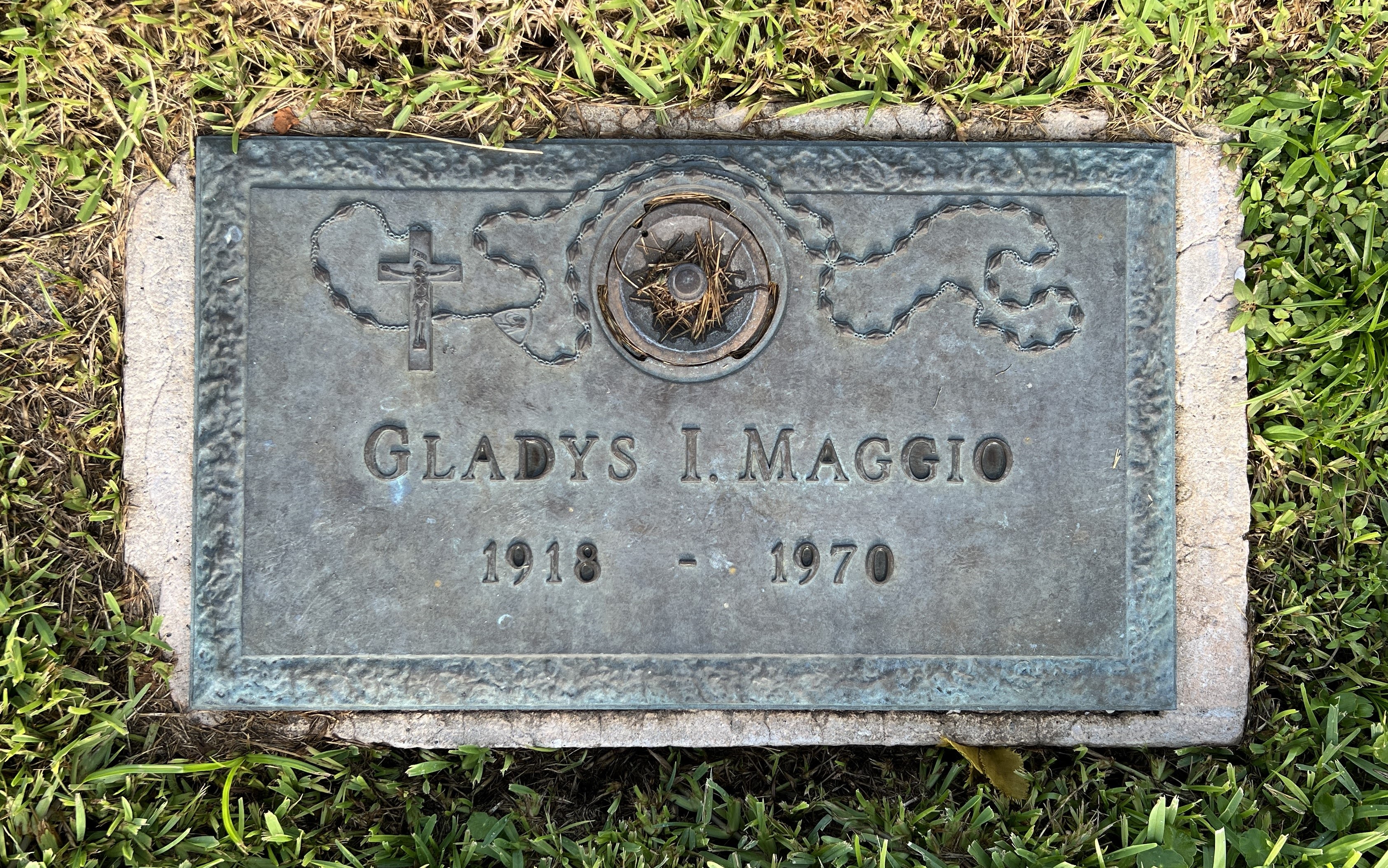 Gladys I Maggio
