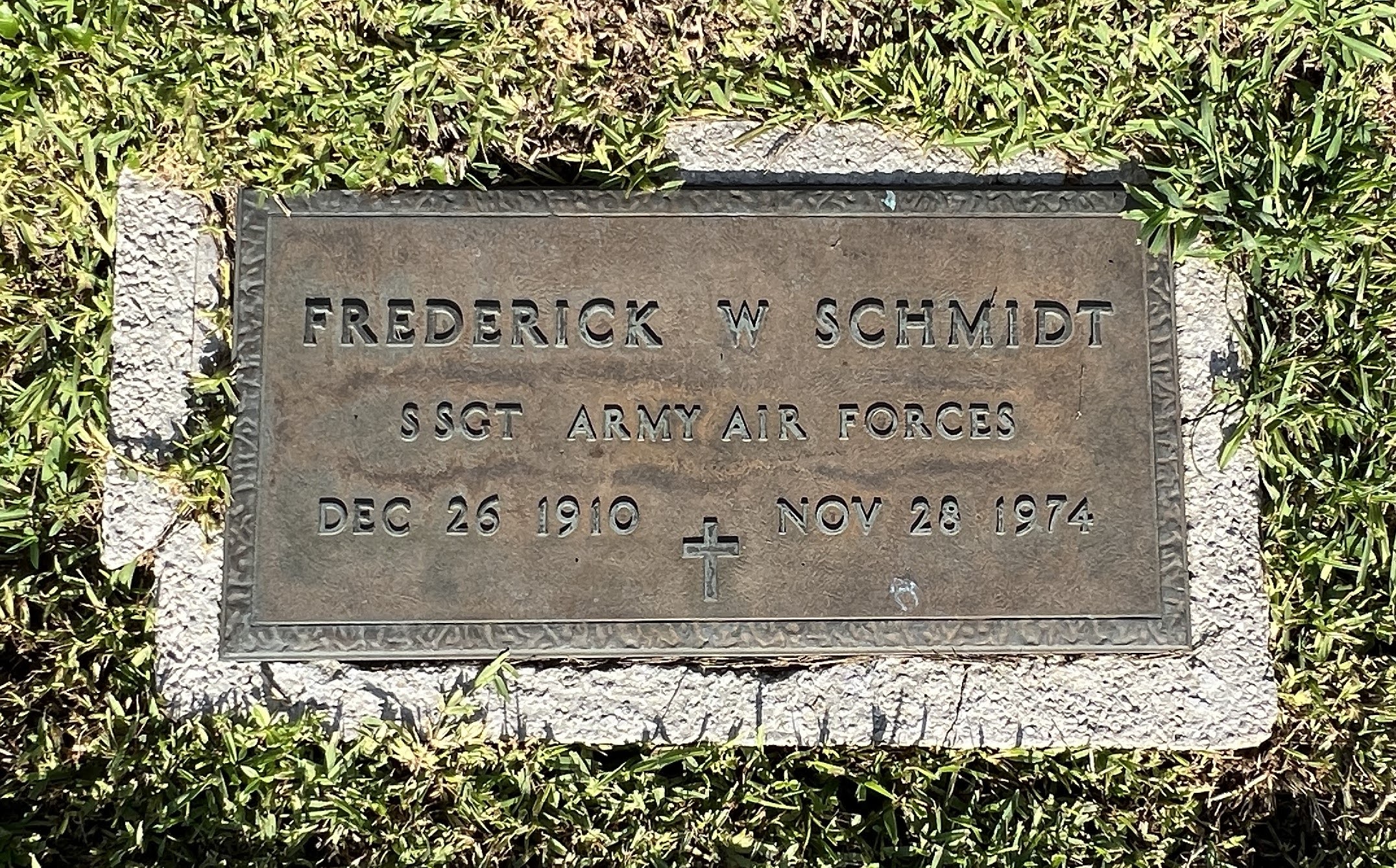 Sgt Frederick W Schmidt