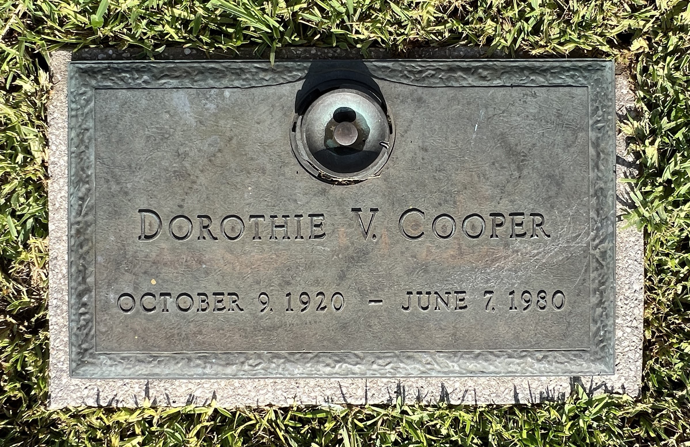 Dorothie V Cooper