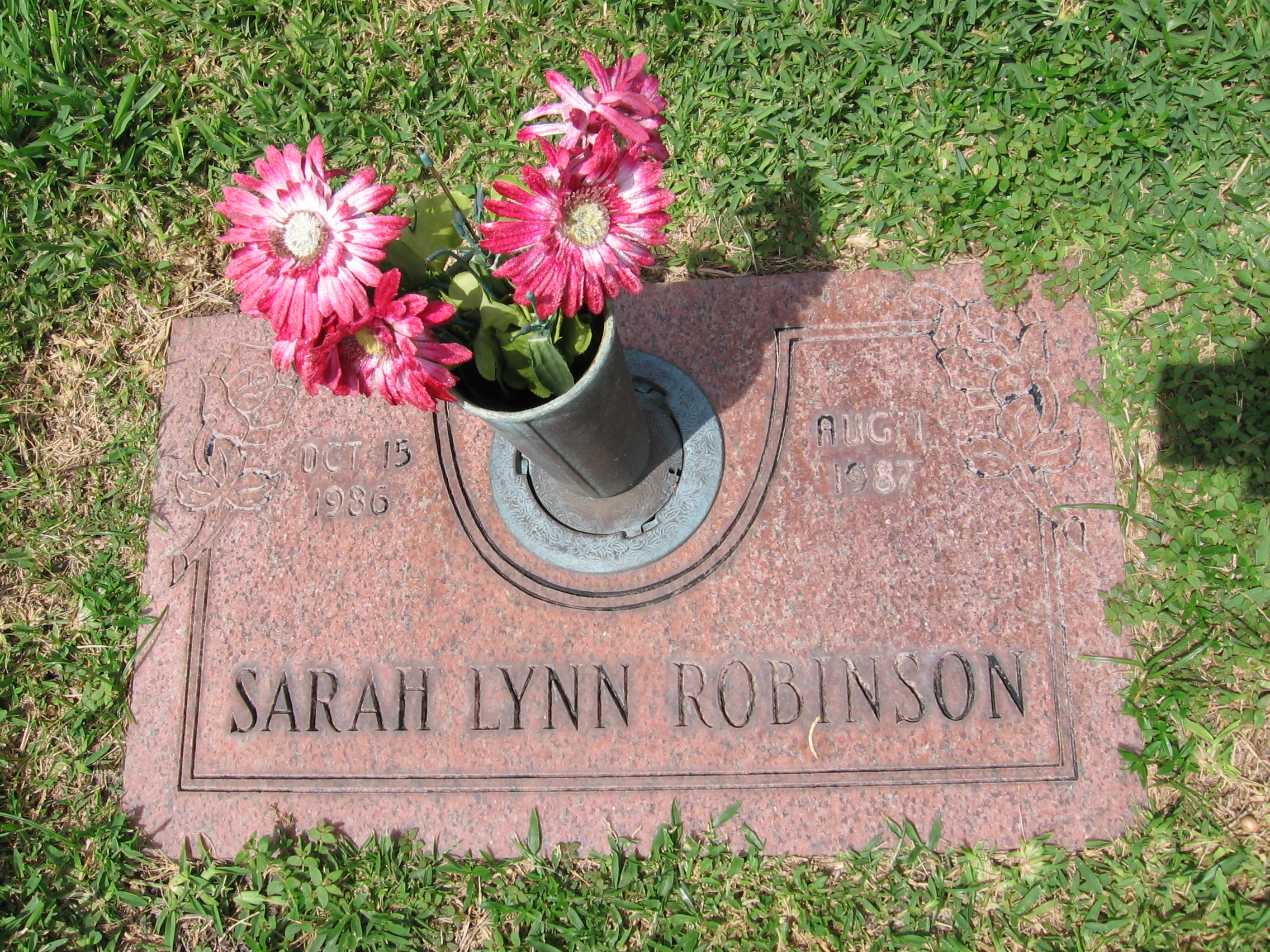 Sarah Lynn Robinson