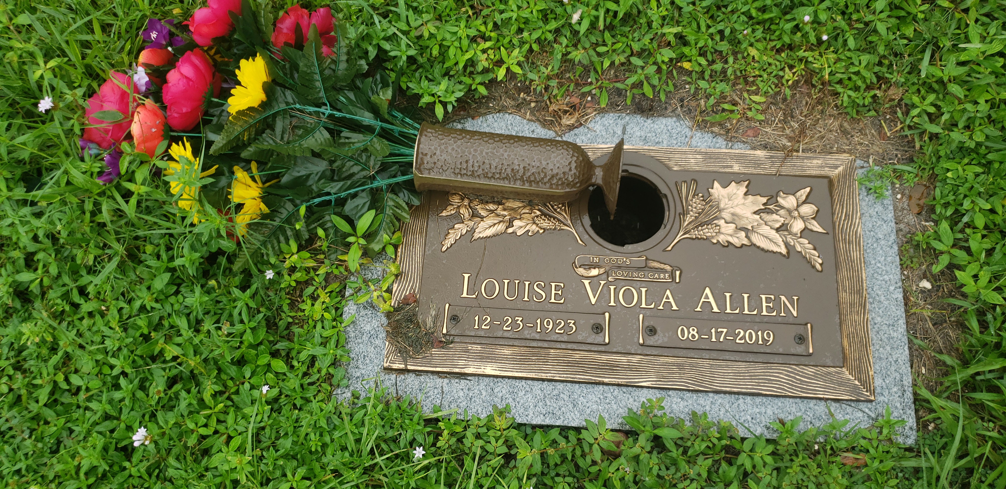 Louise Viola Allen
