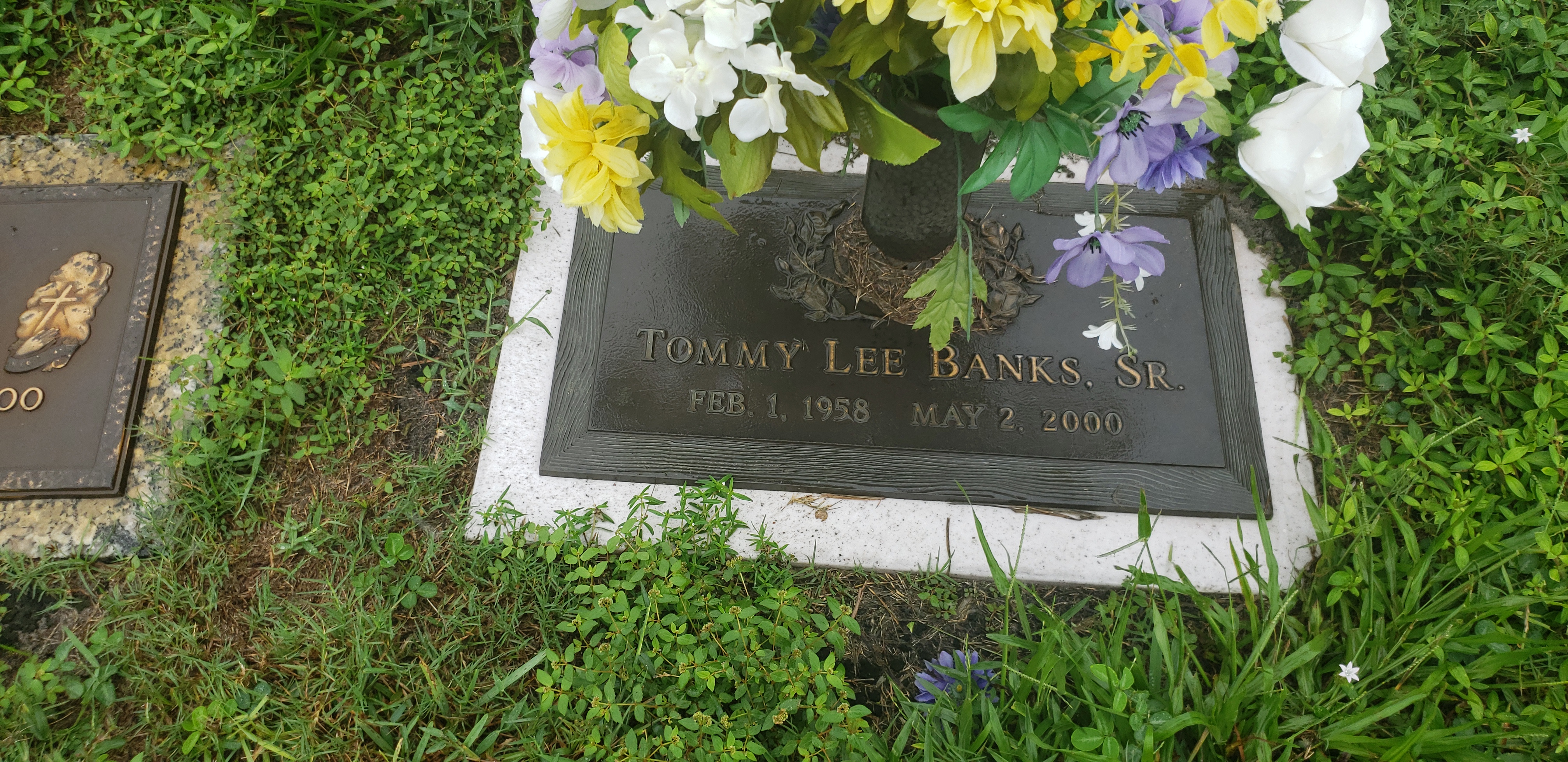 Tommy Lee Banks, Sr