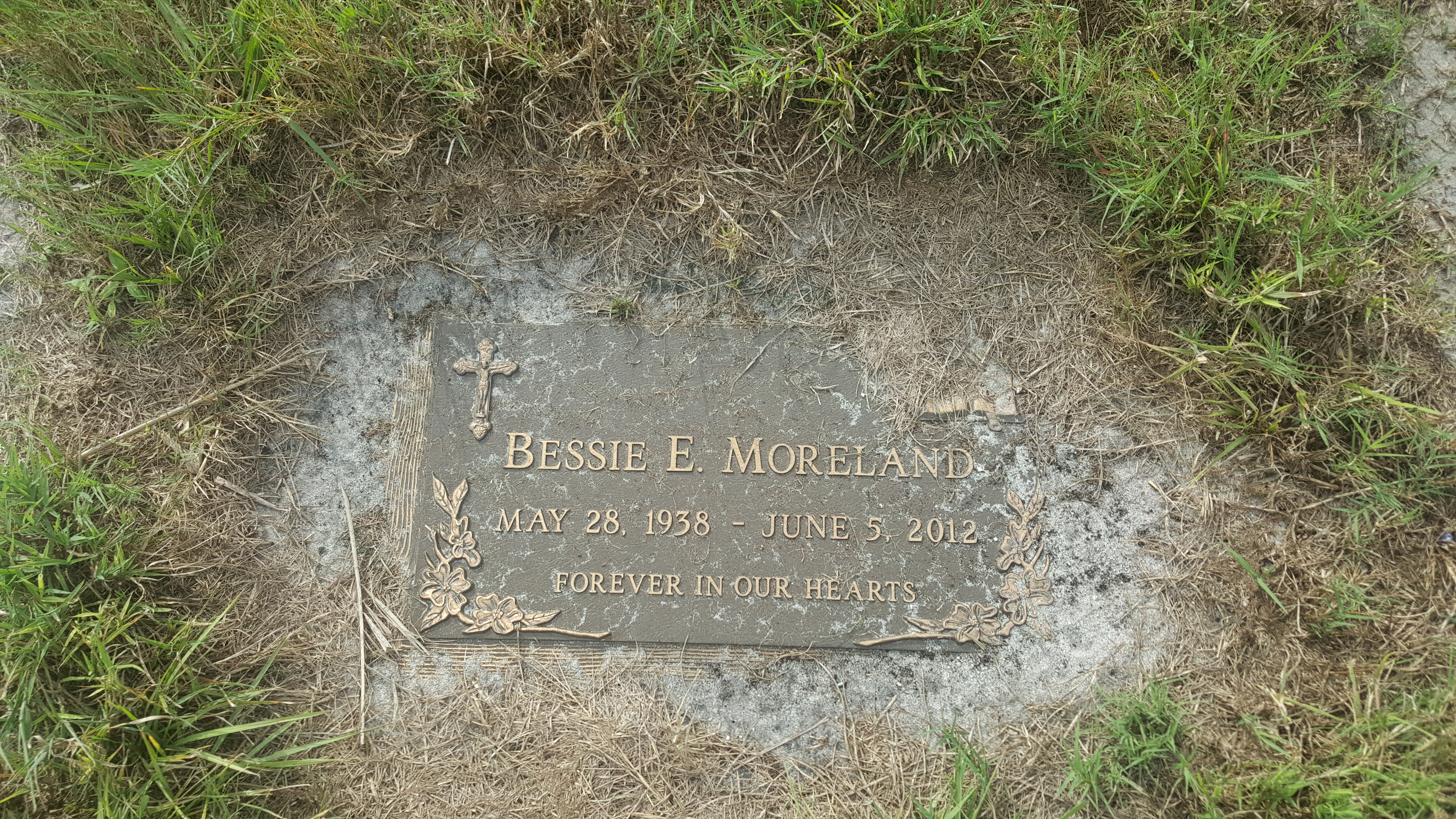 Bessie E Moreland