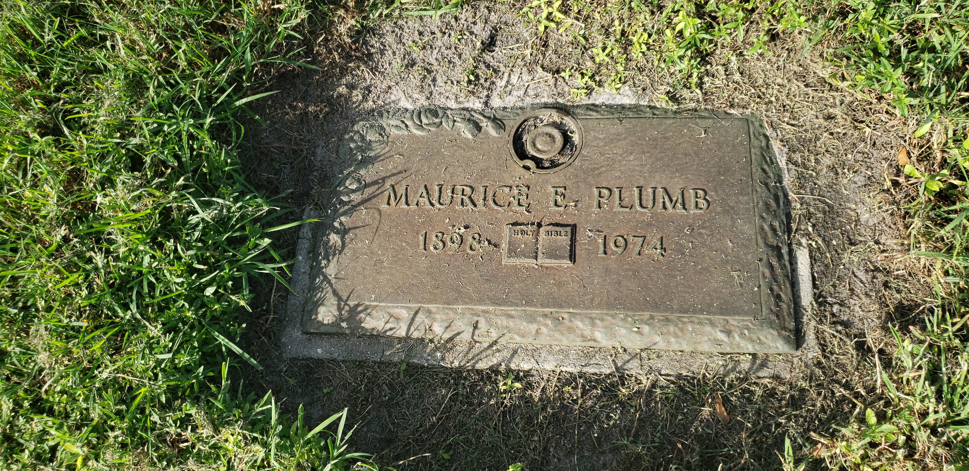 Maurice E Plumb
