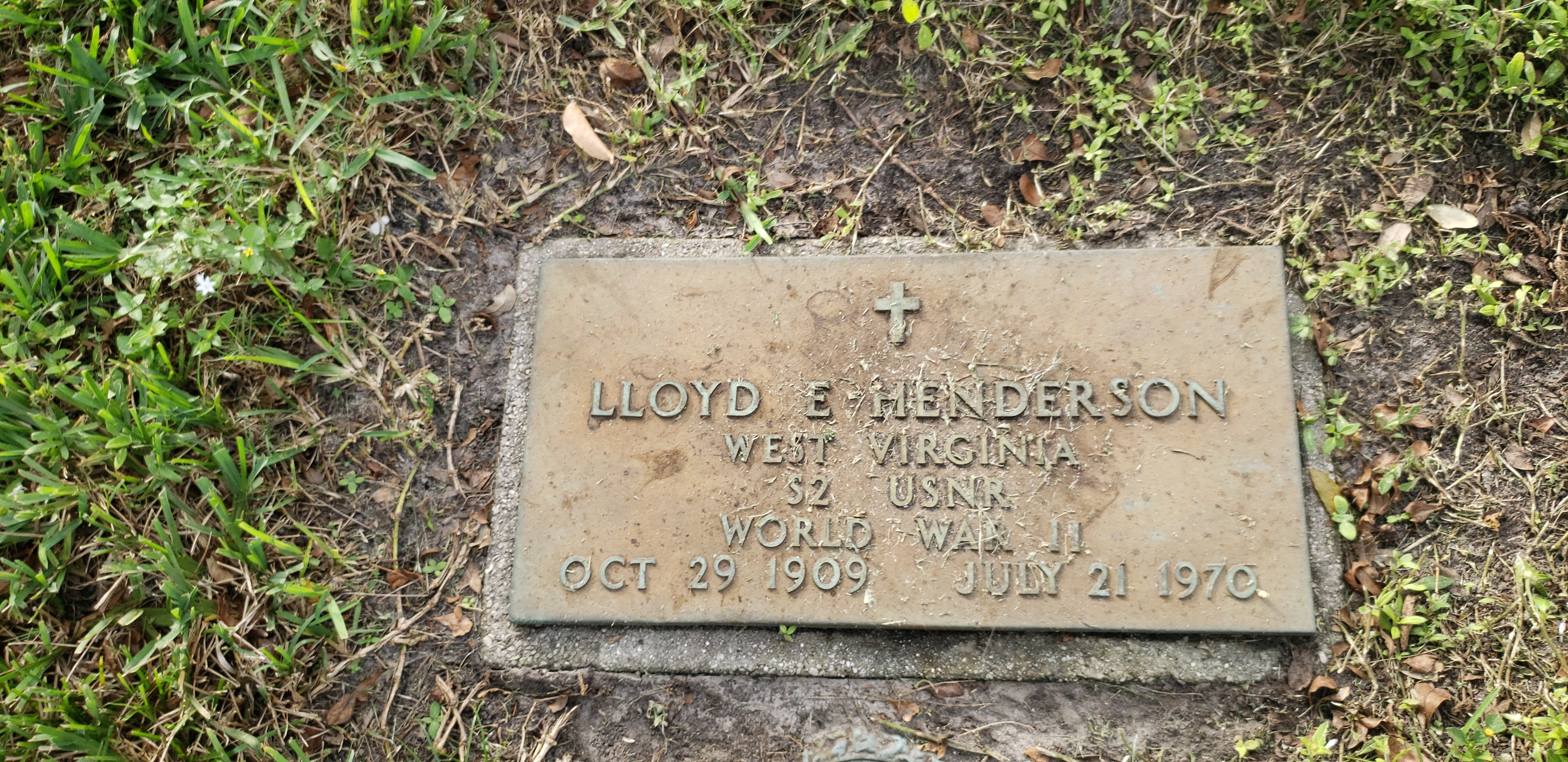 Lloyd E Henderson