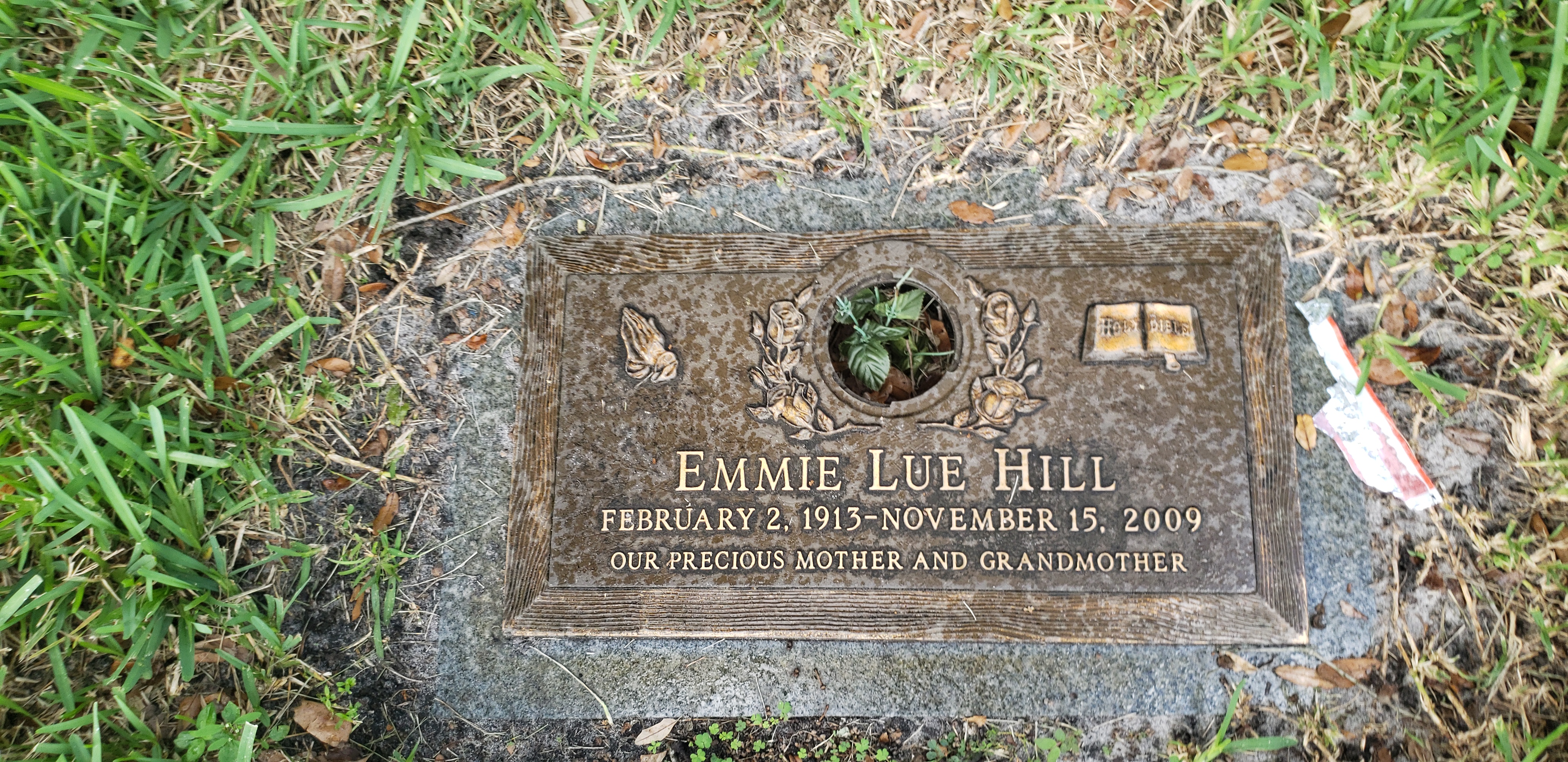Emmie Lue Hill
