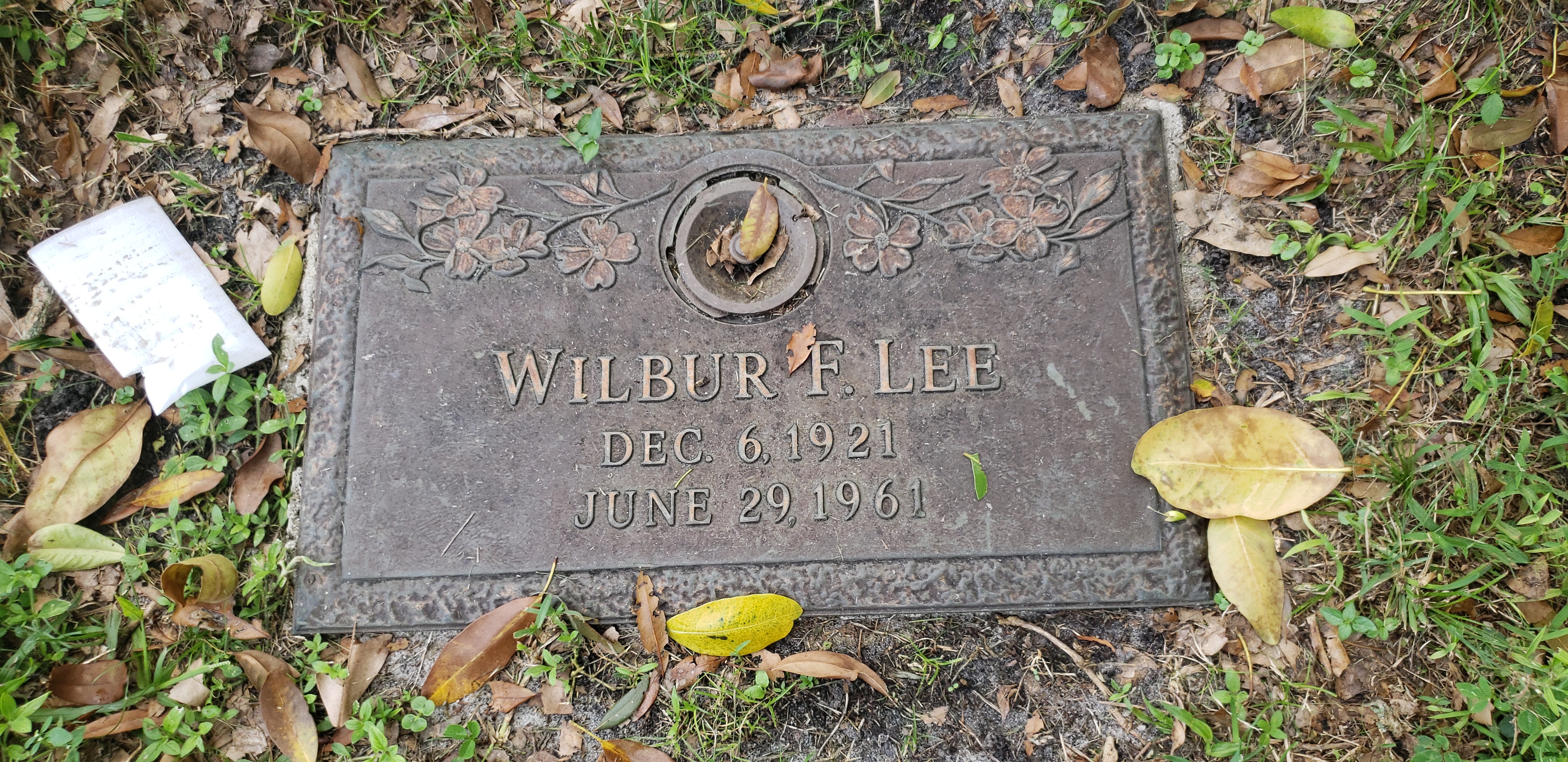Wilbur F Lee