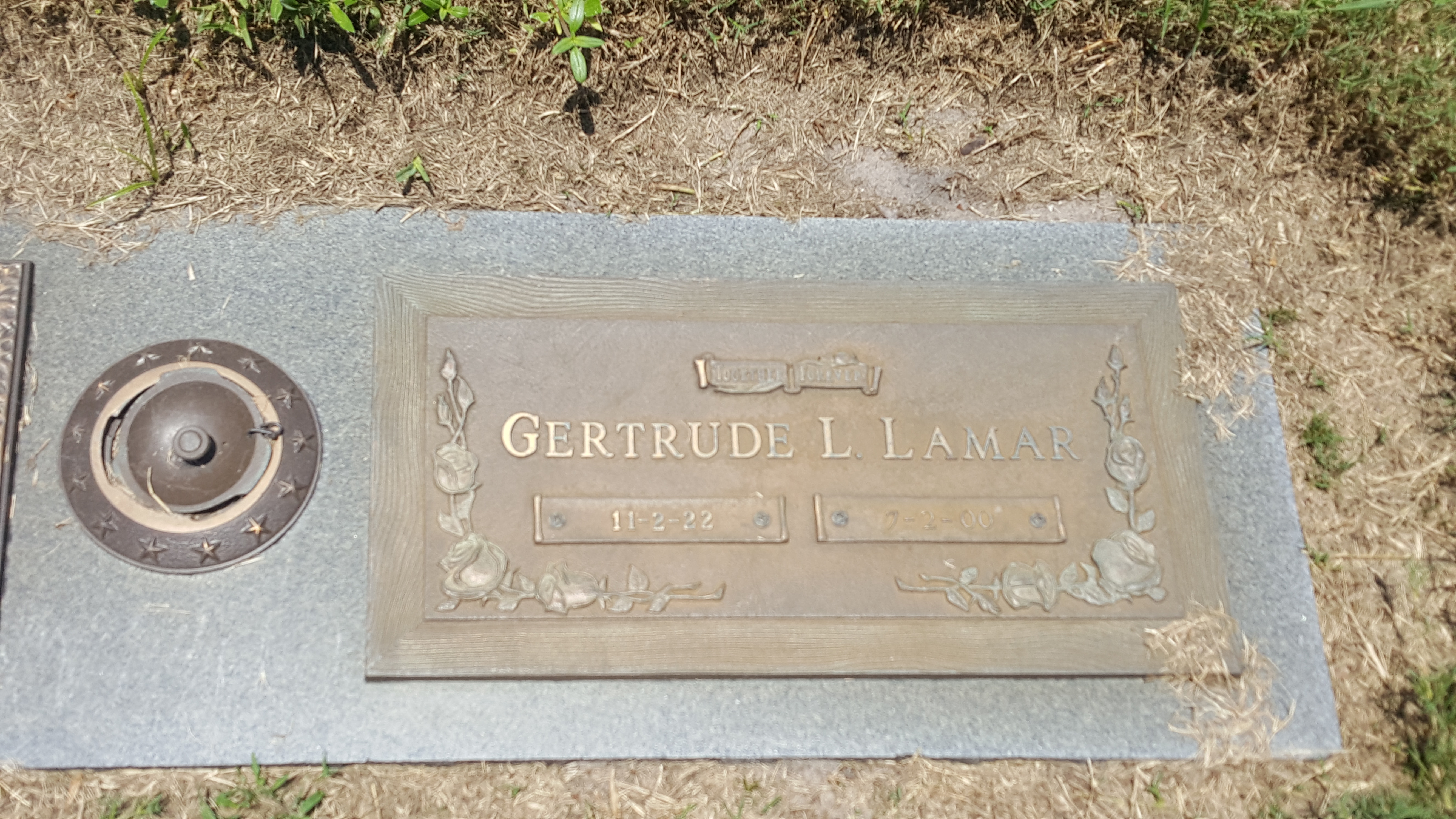 Gertrude L Lamar