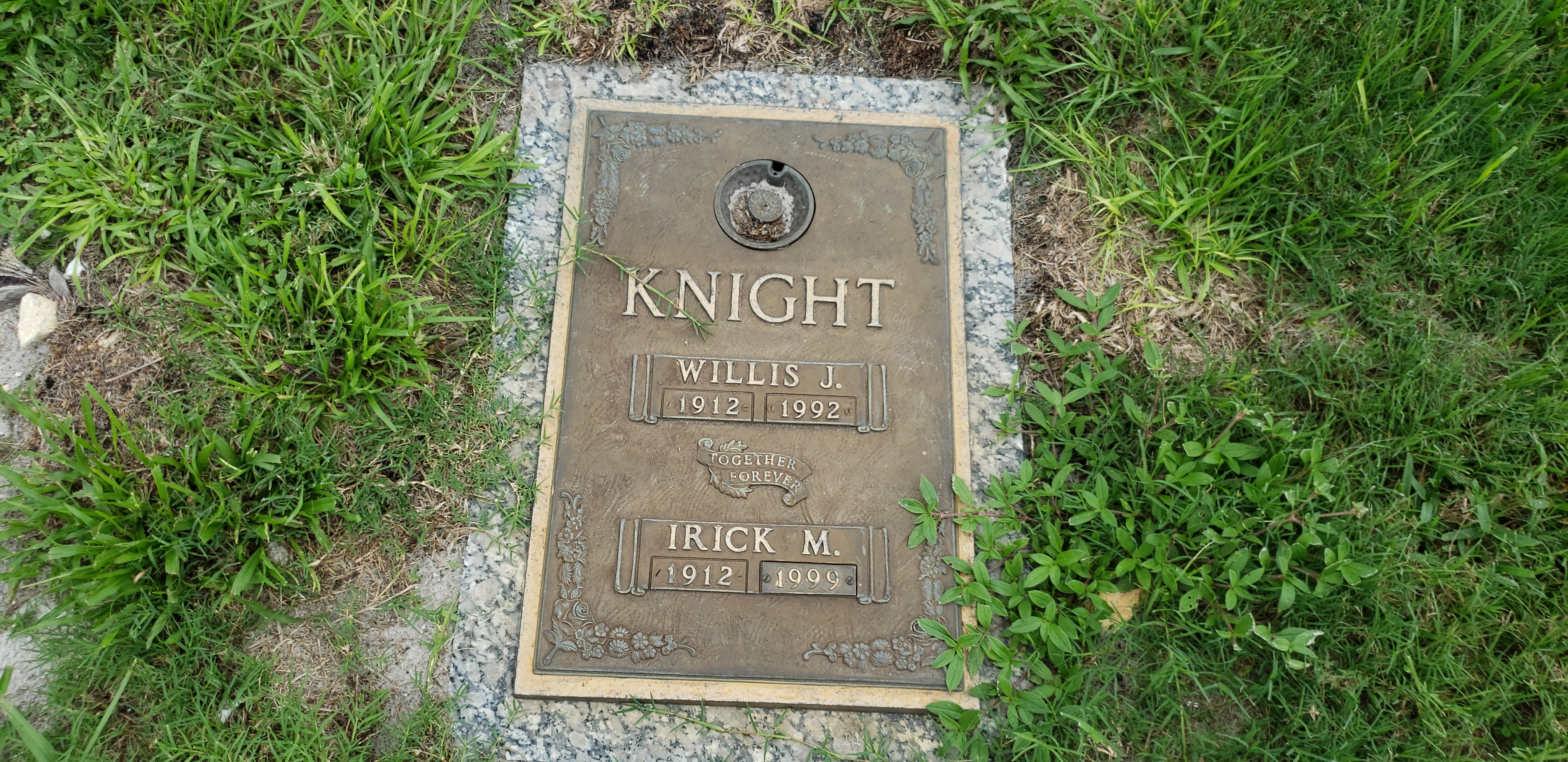 Willis J Knight