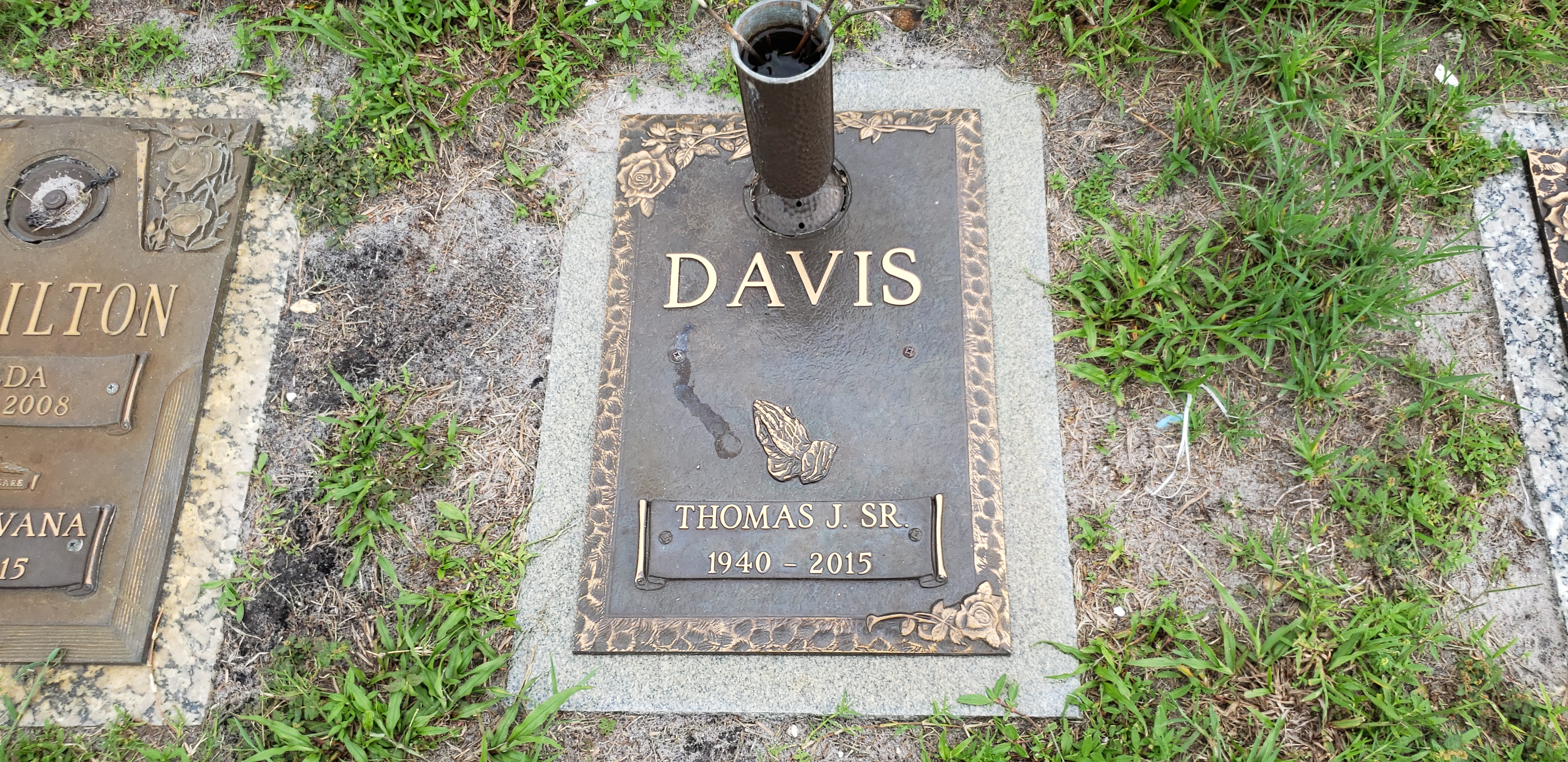 Thomas J Davis, Sr