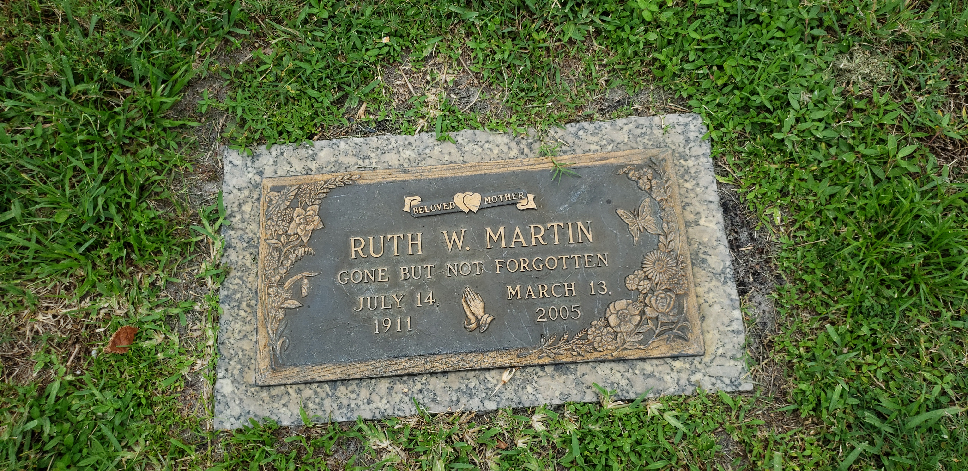 Ruth W Martin