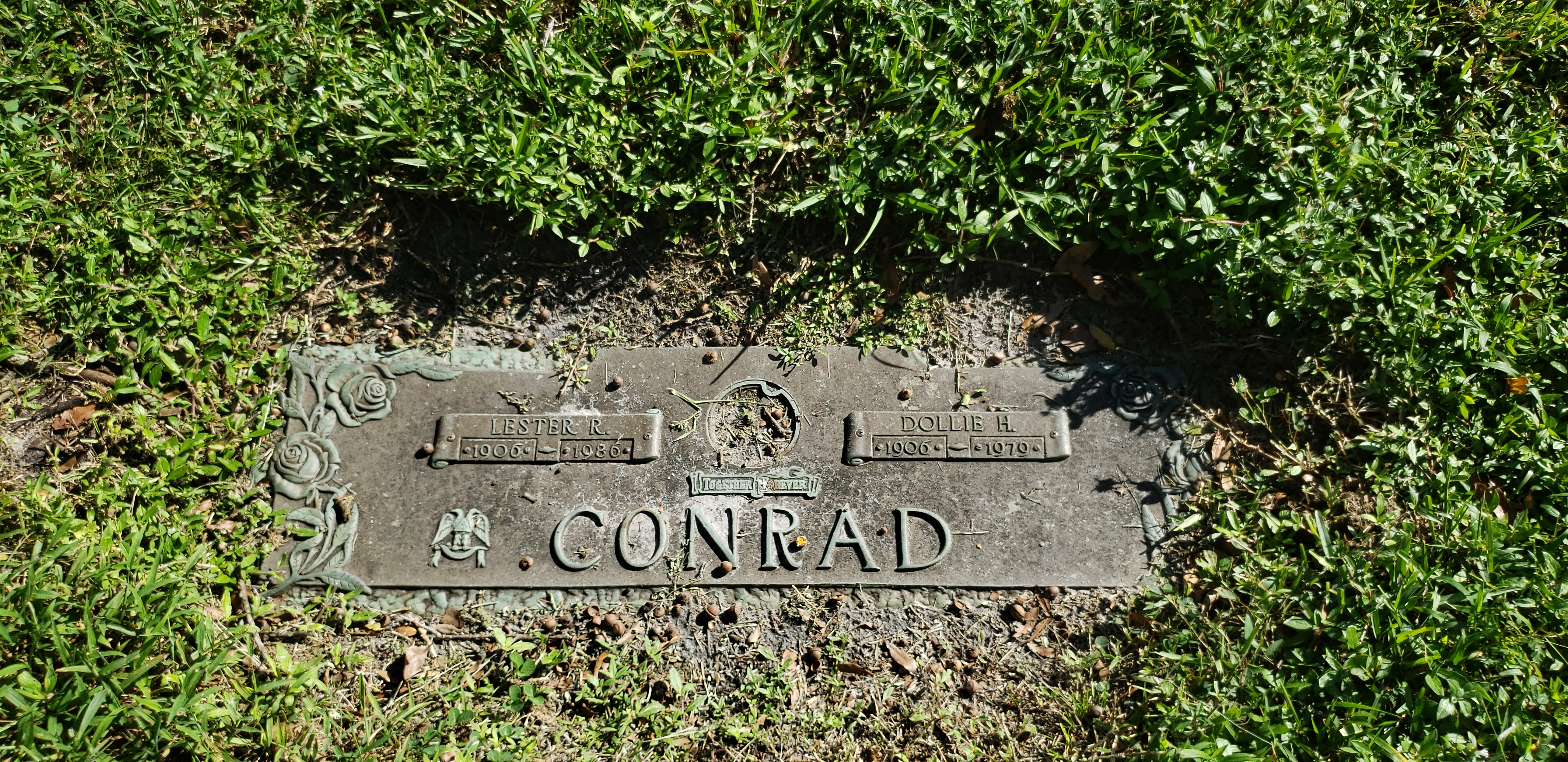 Lester R Conrad